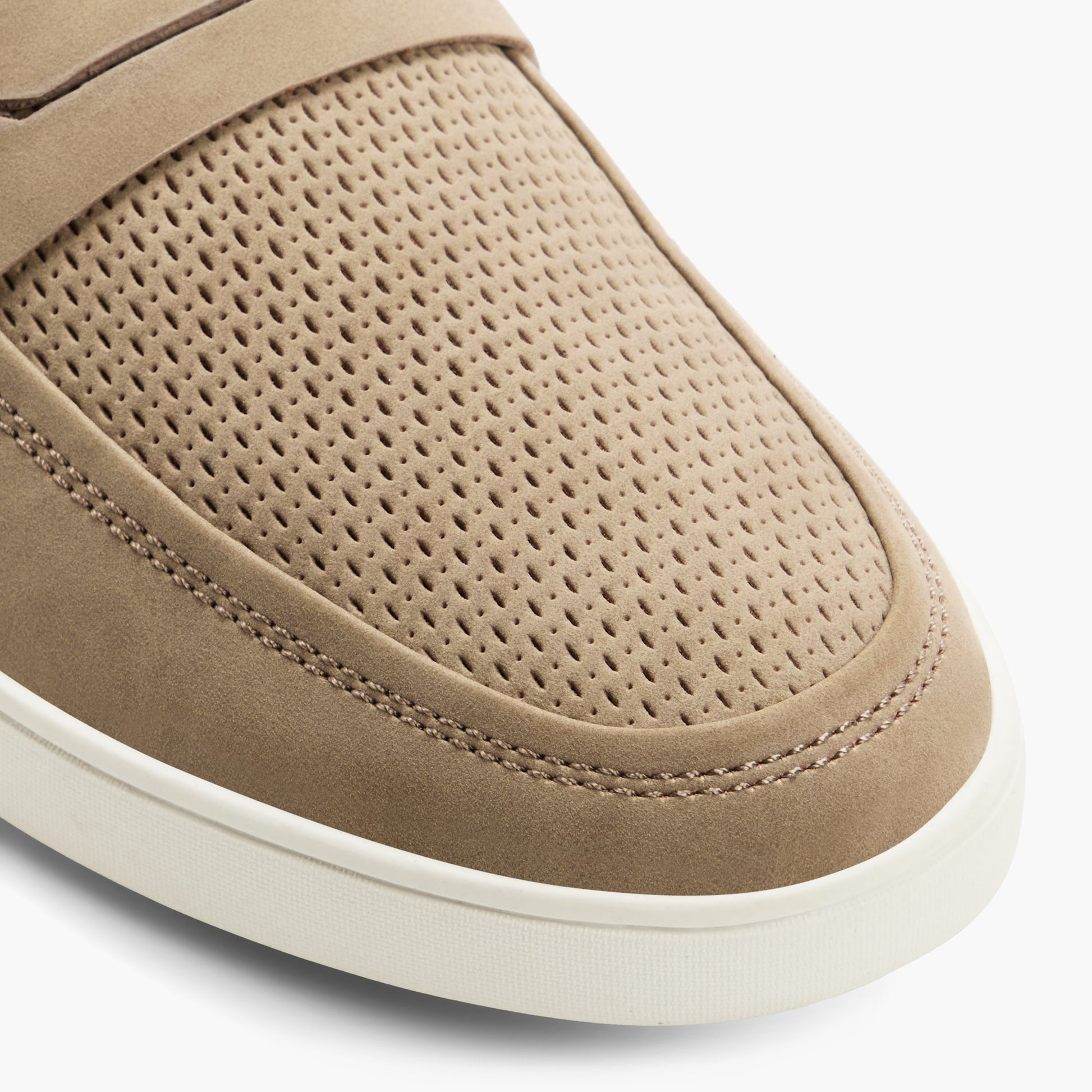 Test FR:Close-up of the Taupe Monticello Flâneurs