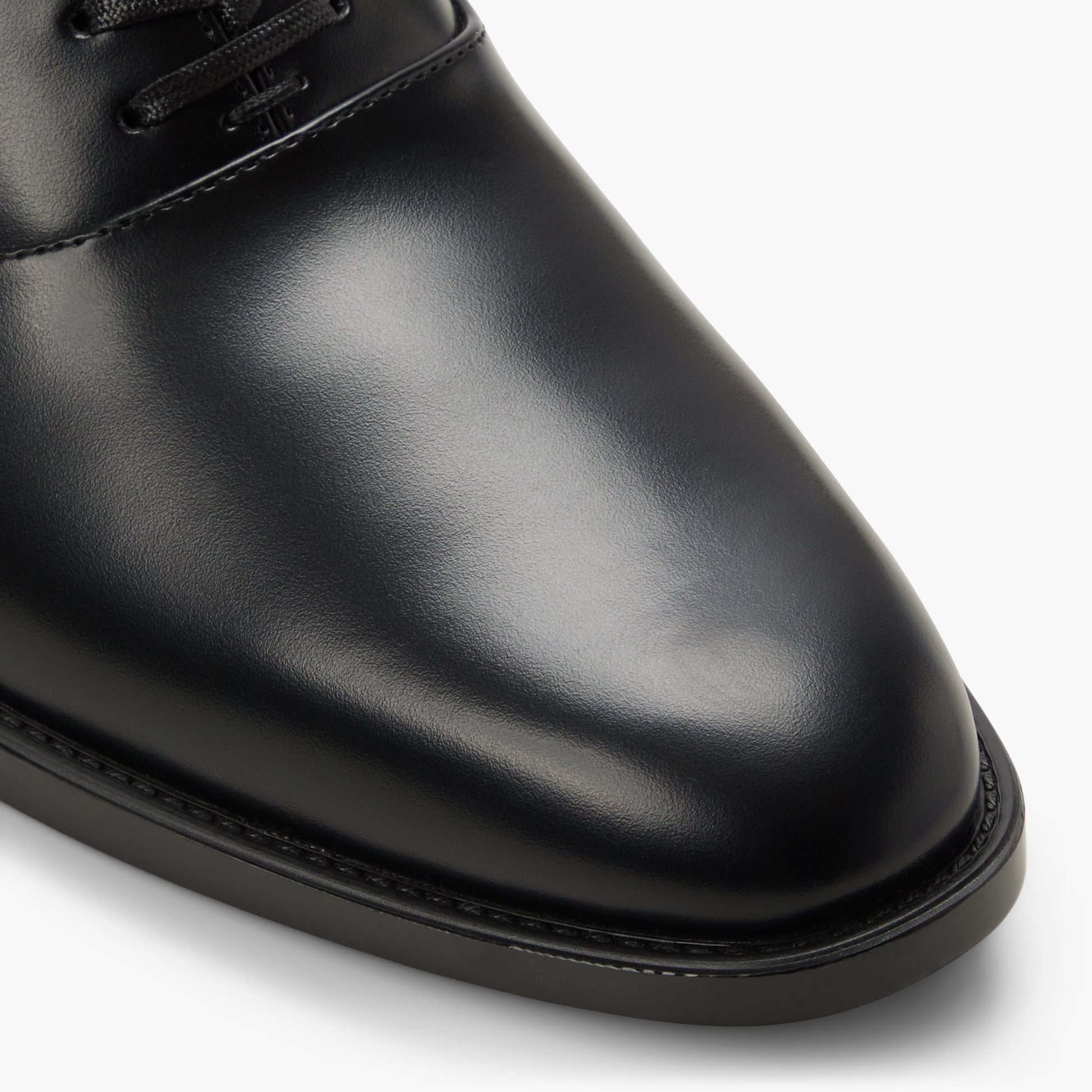 Test FR:Close-up of the Noir Caraway Chaussures oxford