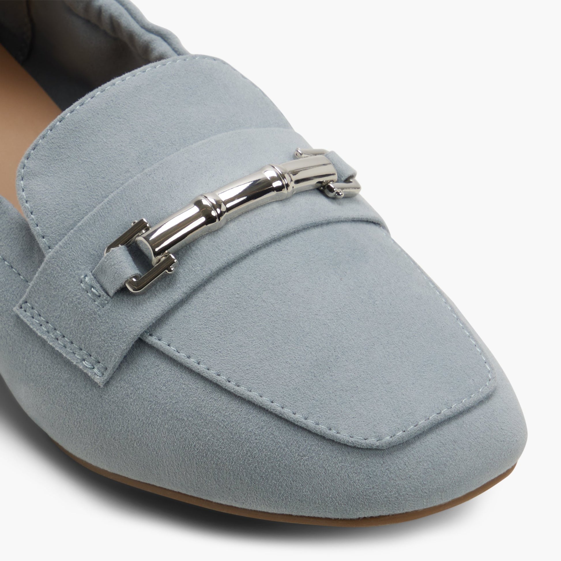 Test FR:Close-up of the Bleu Clair Tiera Flâneurs