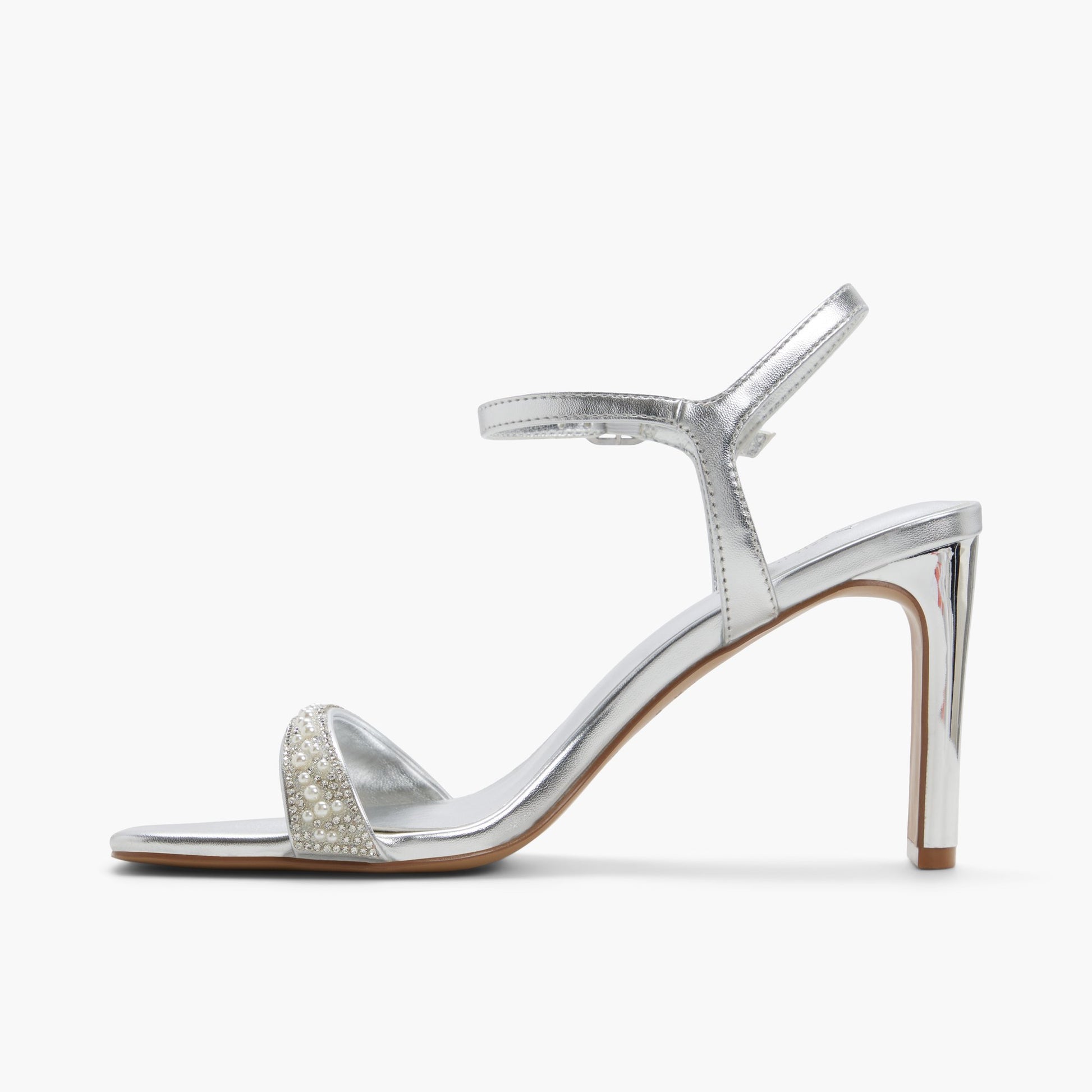 Test FR:Side view of Argent Muuse Sandales à talon haut