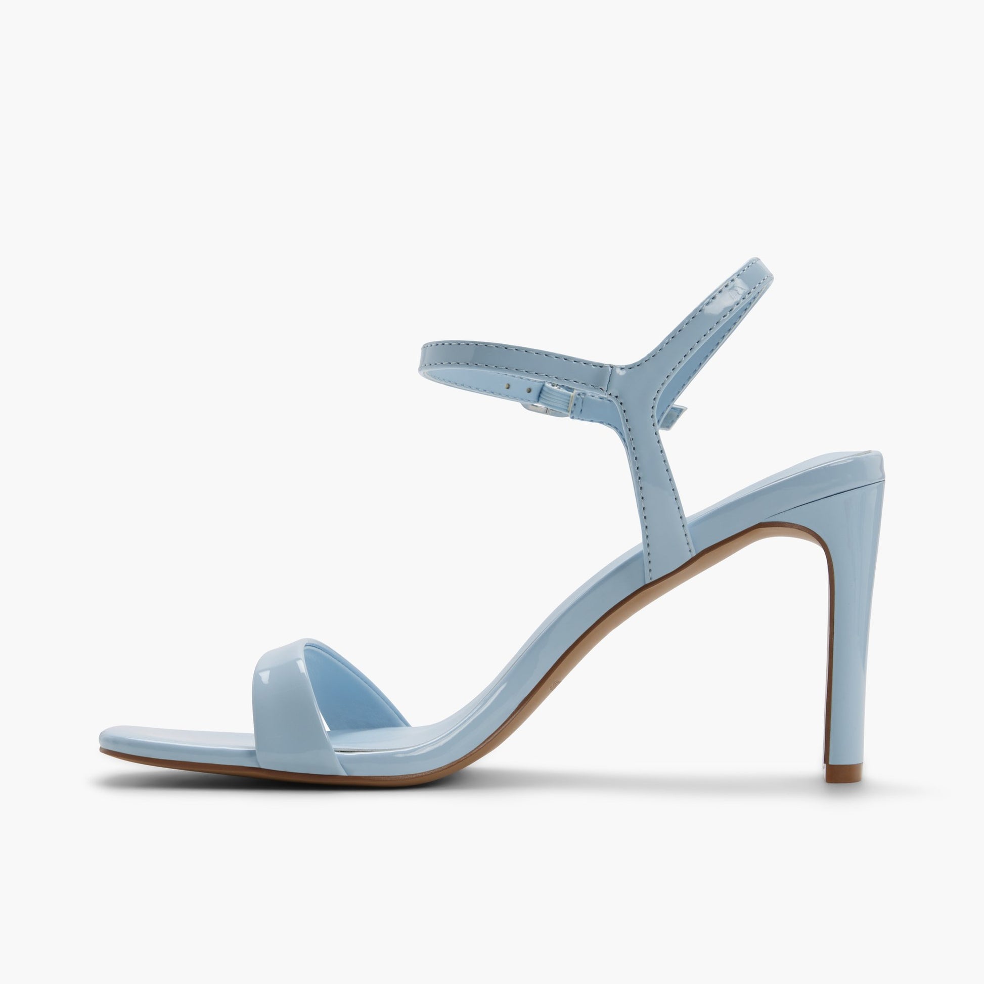 Test FR:Side view of Bleu Clair Muuse Sandales à talon haut