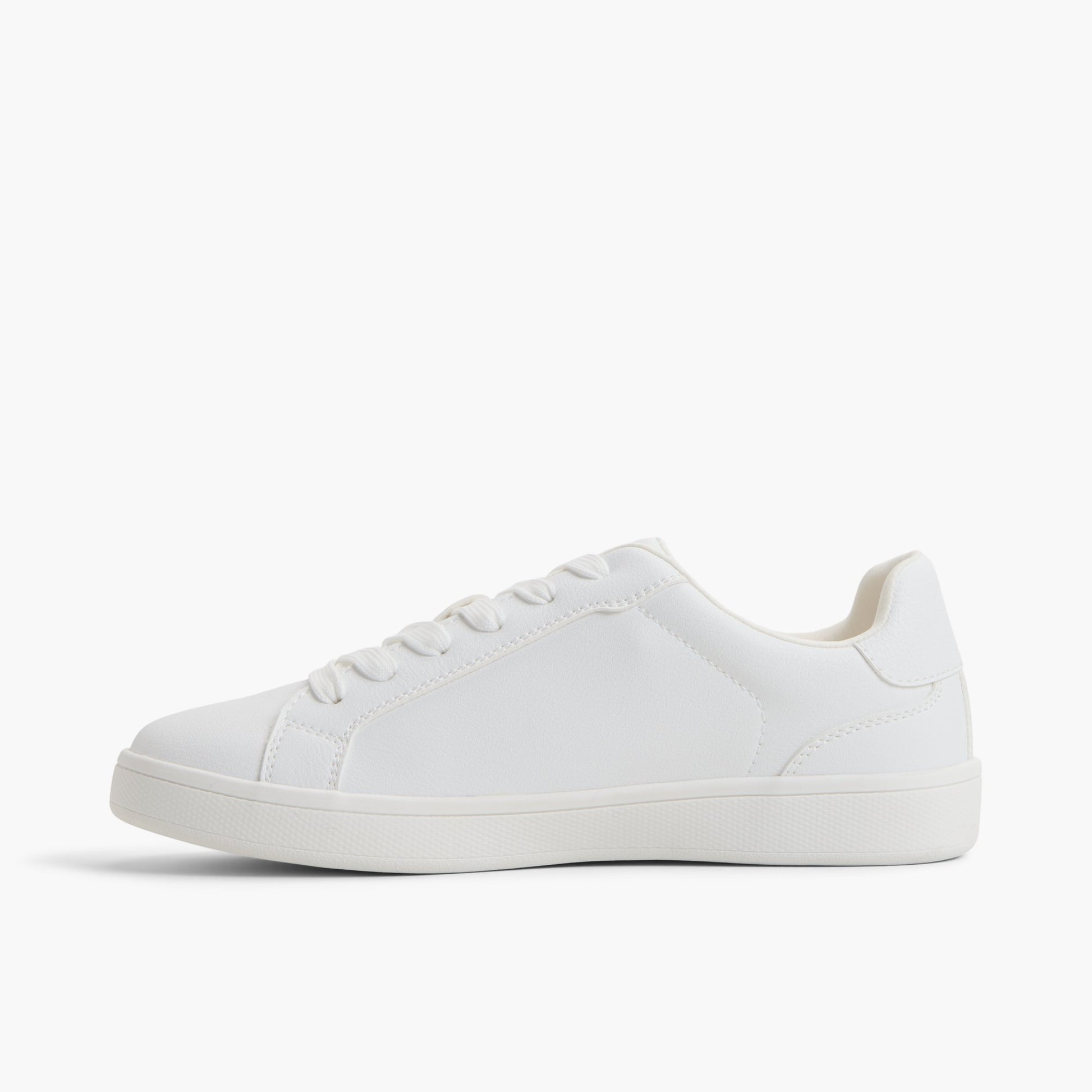 Side view of White Valina