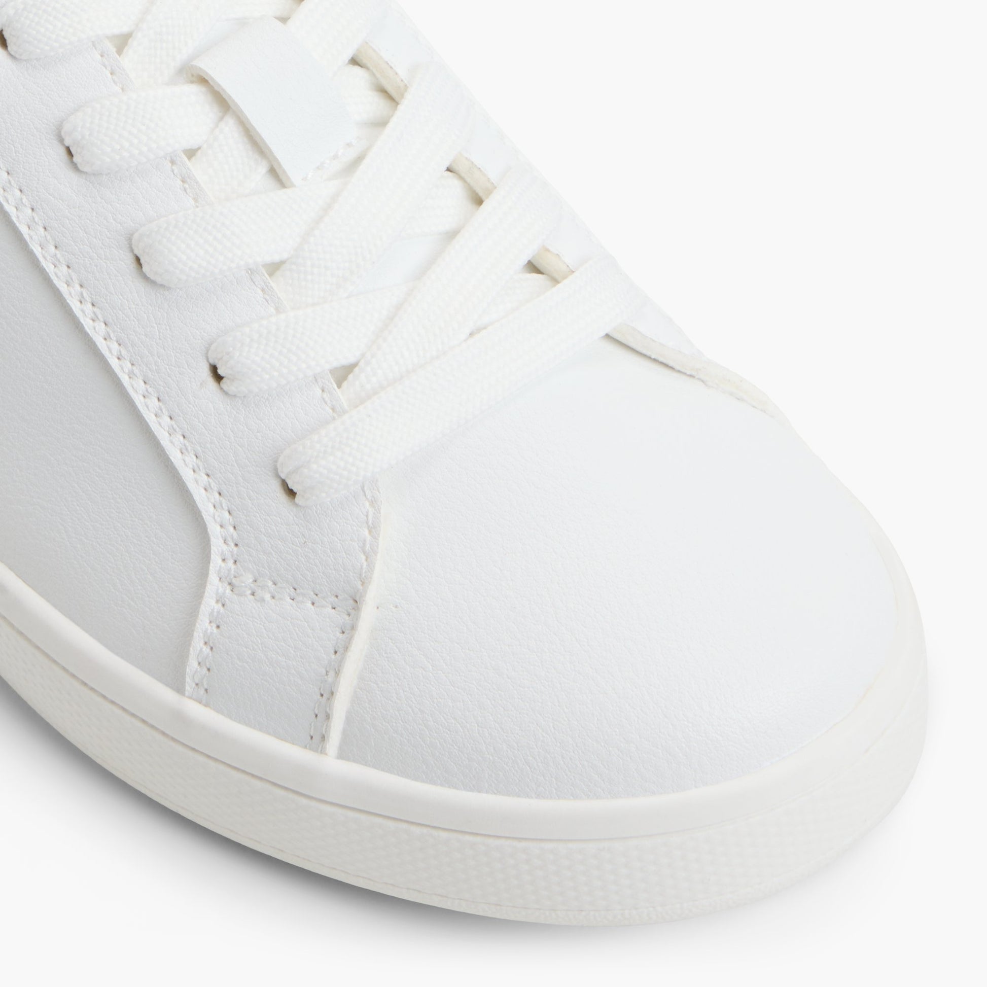 Close-up of the White Valina