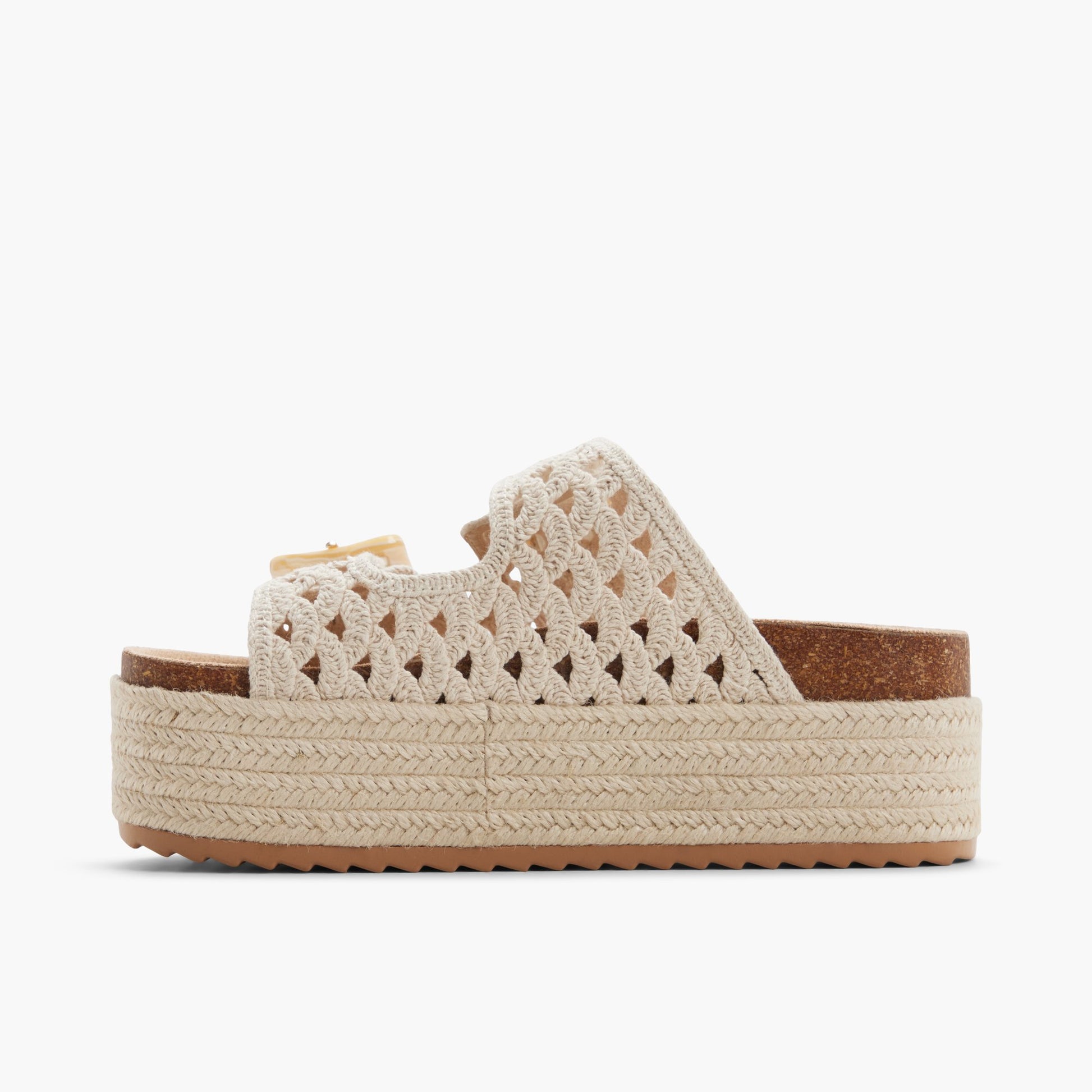 Test FR:Side view of Oss Tropicall
