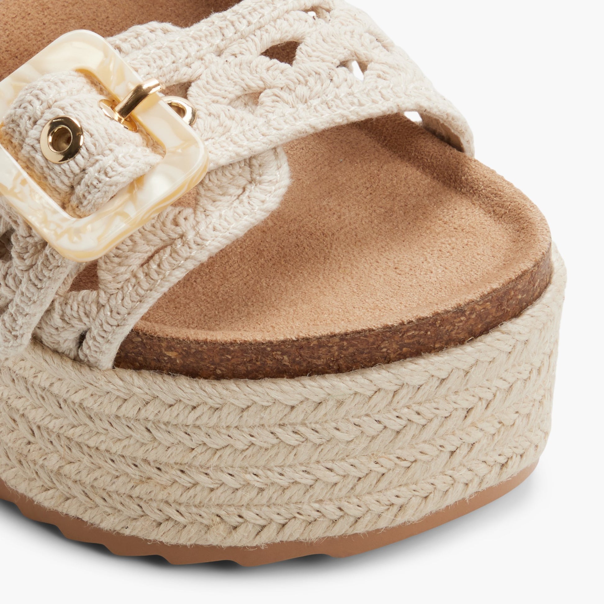 Test FR:Close-up of the Oss Tropicall