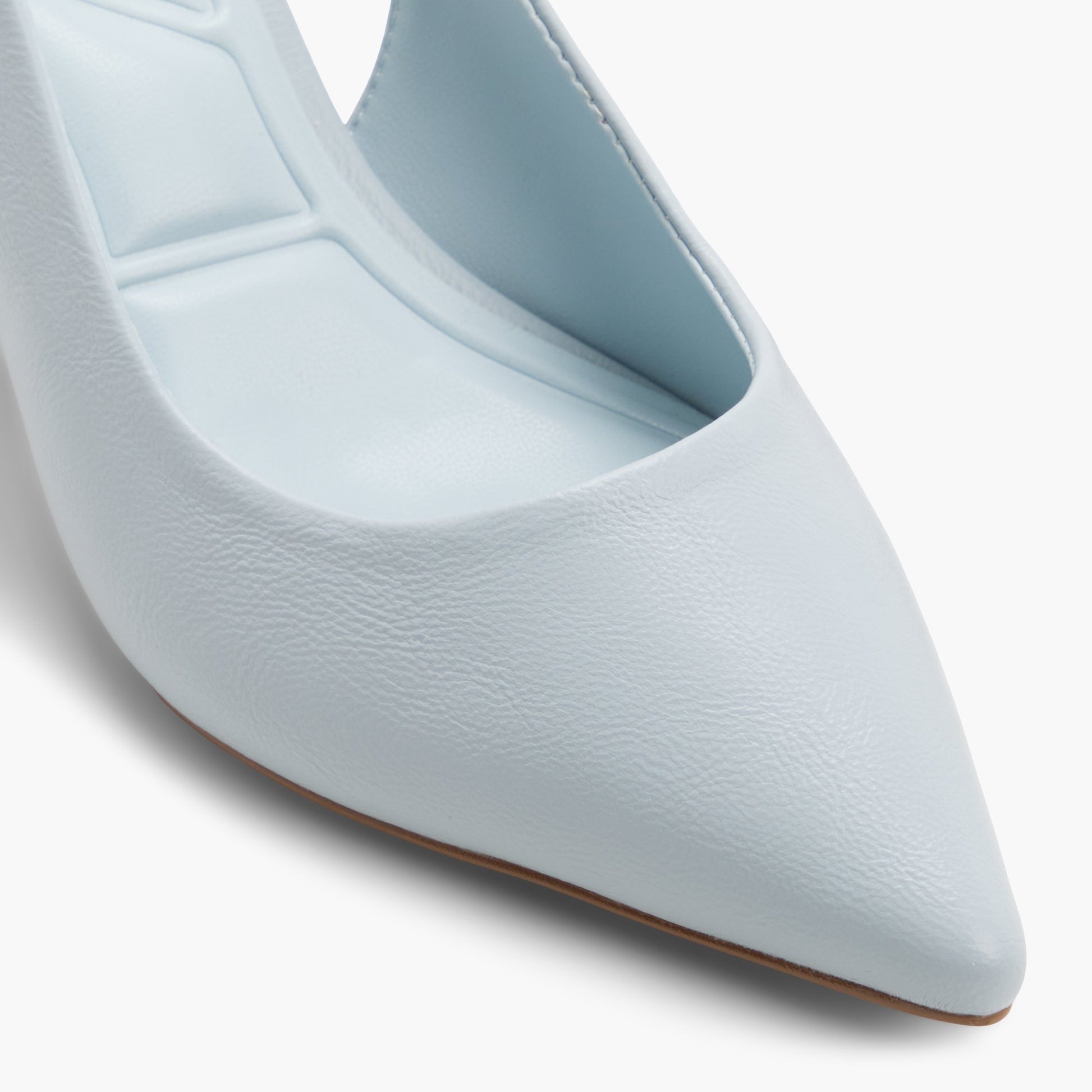Close-up of the Light blue Evelyynn Slingback Heels