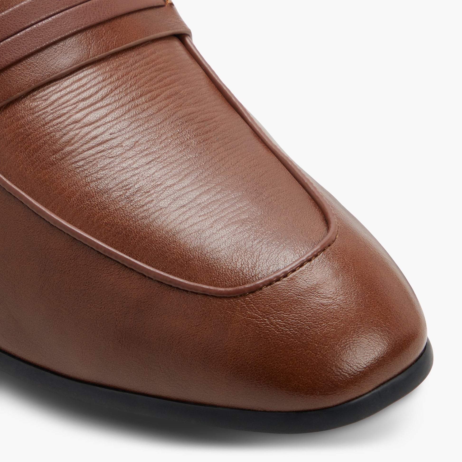 Close-up of the Cognac Rexford Loafers