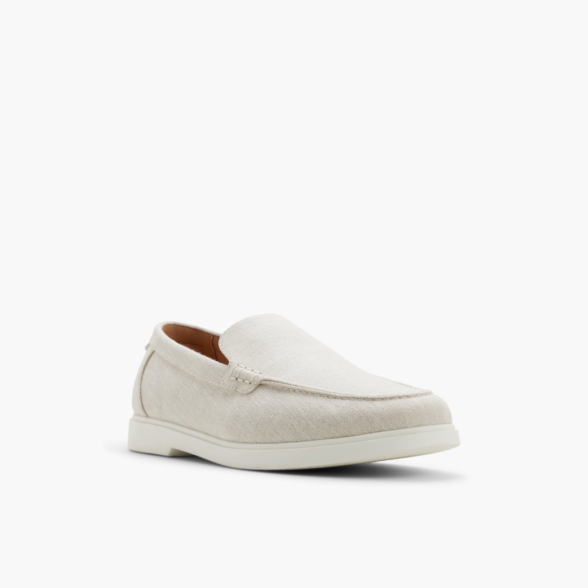 Three-quarter angle of Offwhite Maravista Loafers's front side