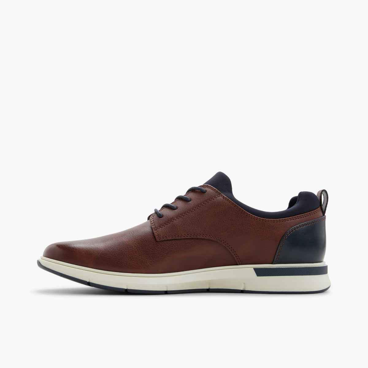Vue latérale de Cognac Westbourne Chaussures derby