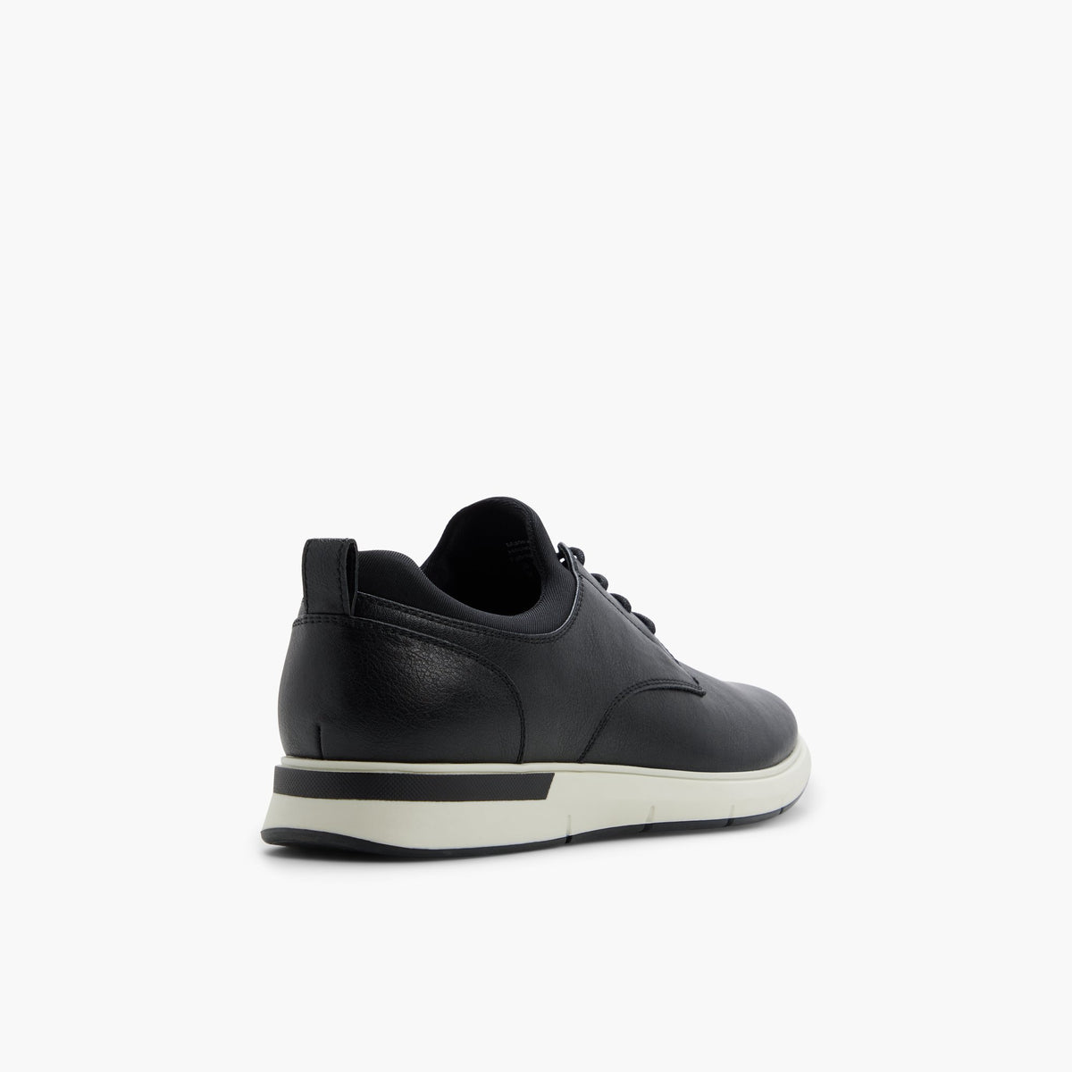 Angle de trois quarts de l'arrière de Noir Westbourne Chaussures derby