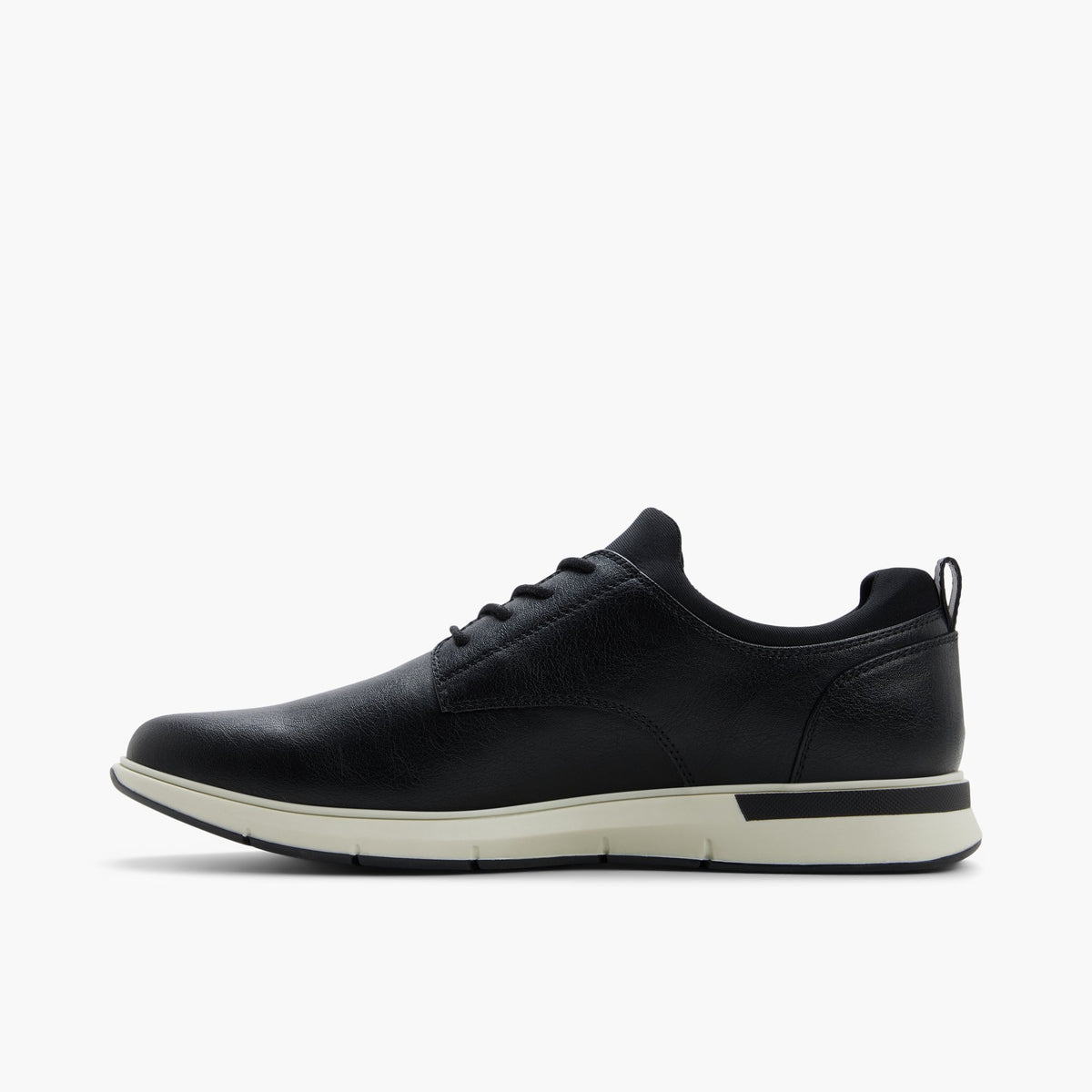 Vue latérale de Noir Westbourne Chaussures derby