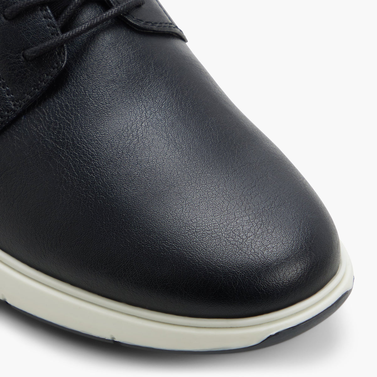 Gros plan de la Noir Westbourne Chaussures derby