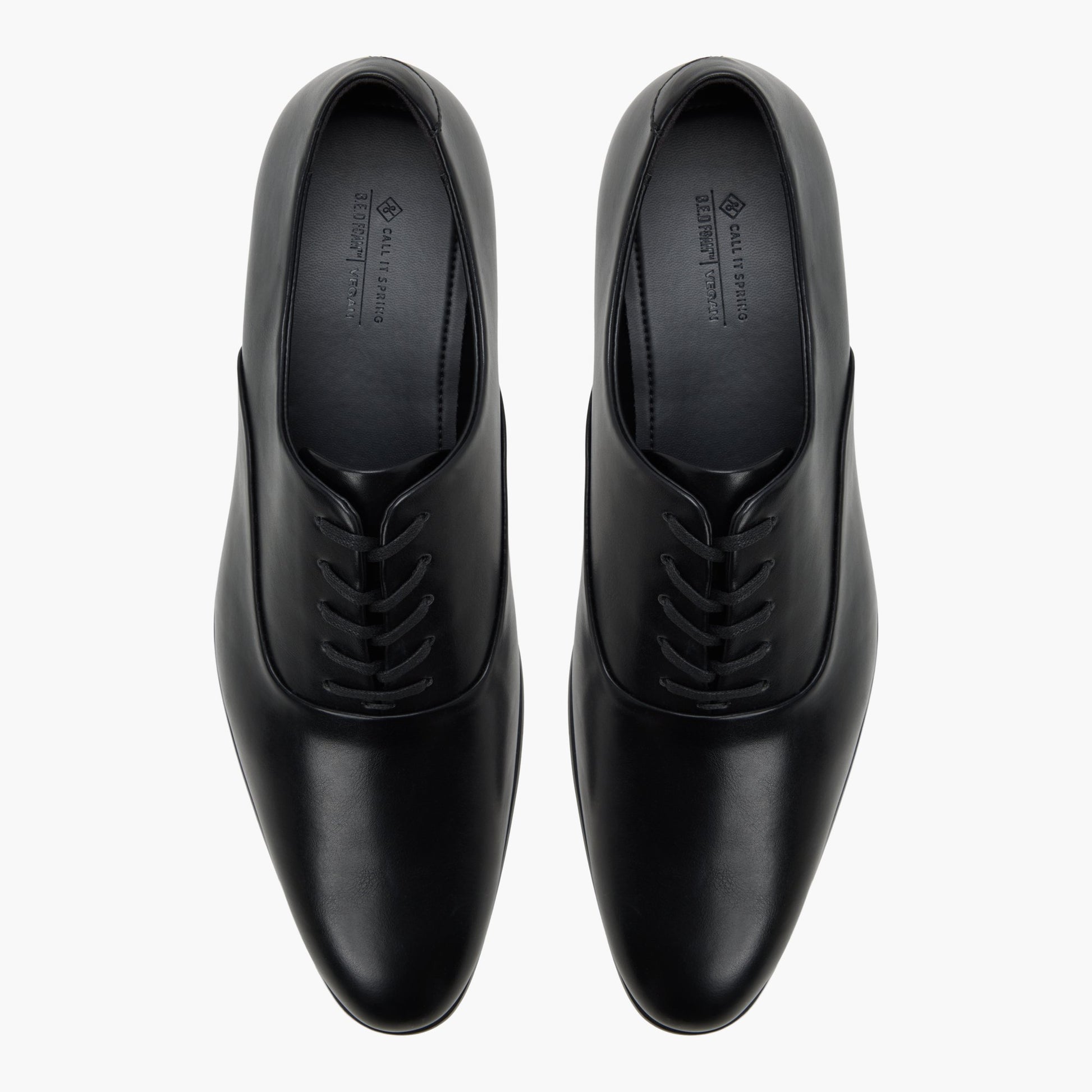 Top-down view of the Black Singleton_h Oxford Shoes