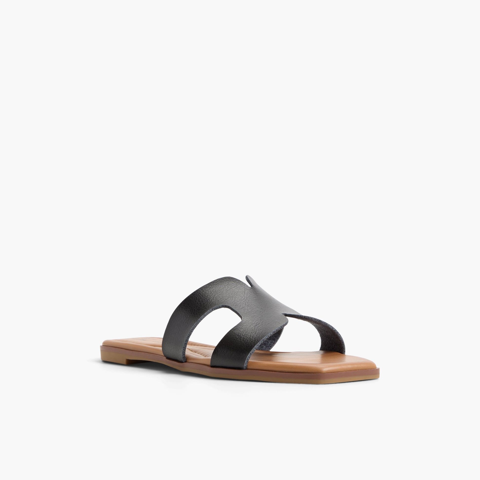 Three-quarter angle of Black Payslee Slides's front side
