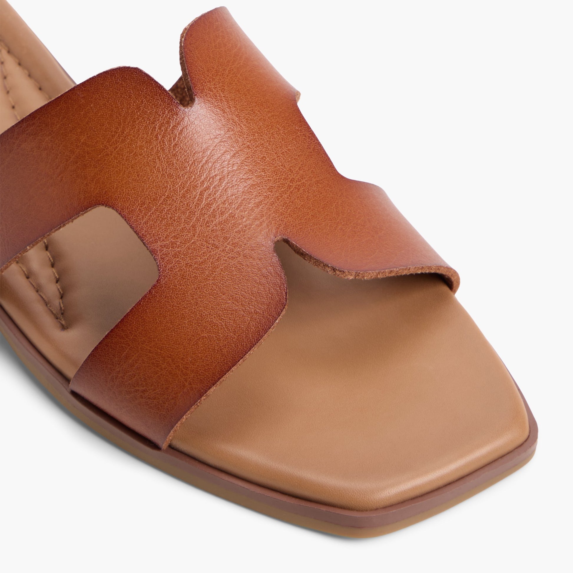 Close-up of the Cognac Payslee Slides