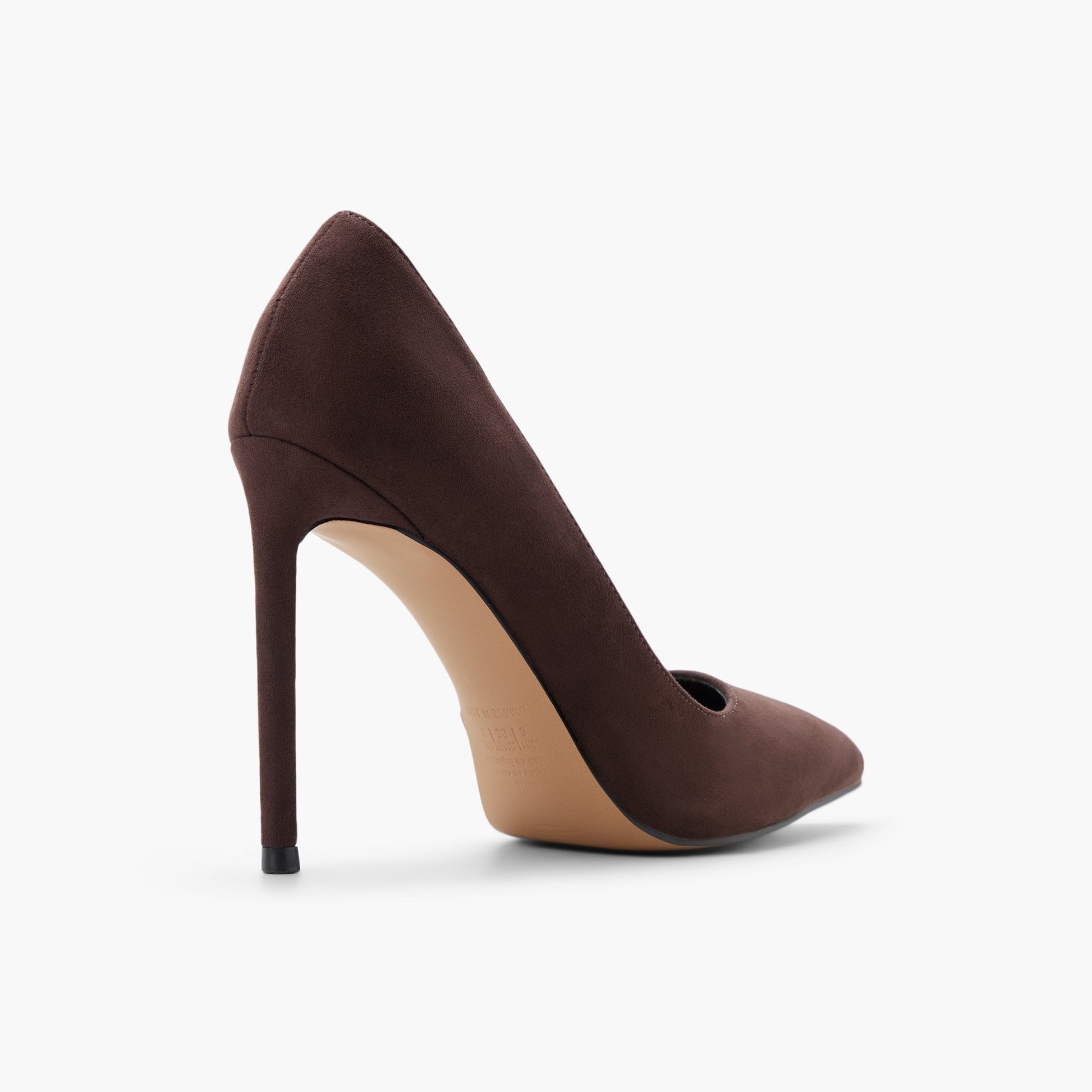 Angle de trois quarts de l'arrière de Brun foncé Mesmerize Talons hauts