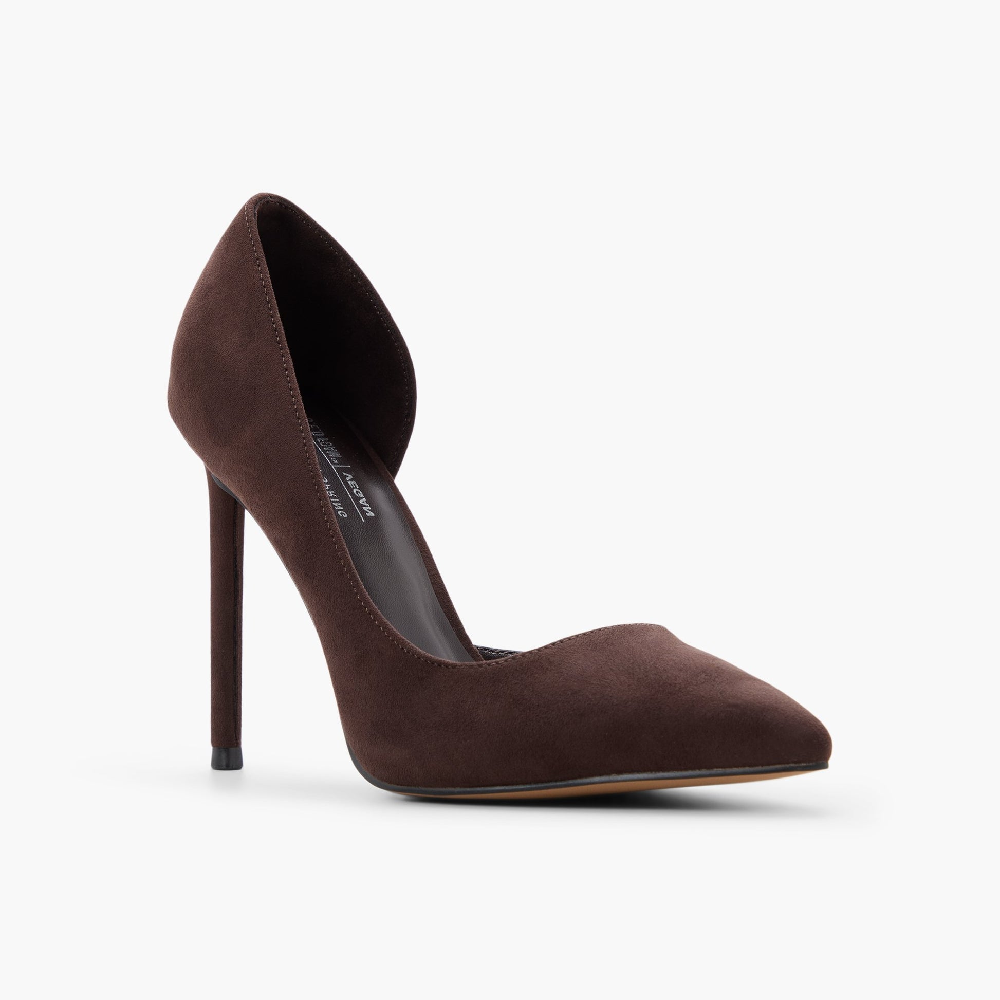 Angle de trois quarts de la face avant de Brun foncé Mesmerize Talons hauts
