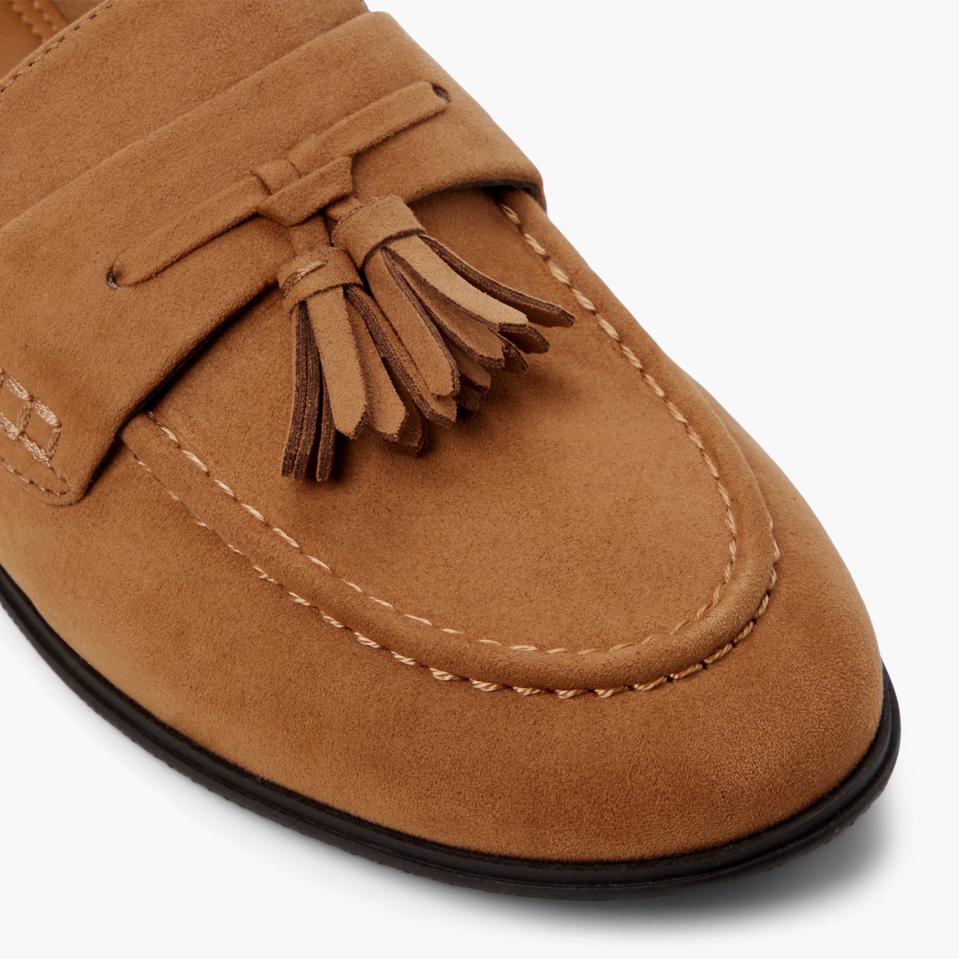 Close-up of the Dark beige Tibbie Loafers