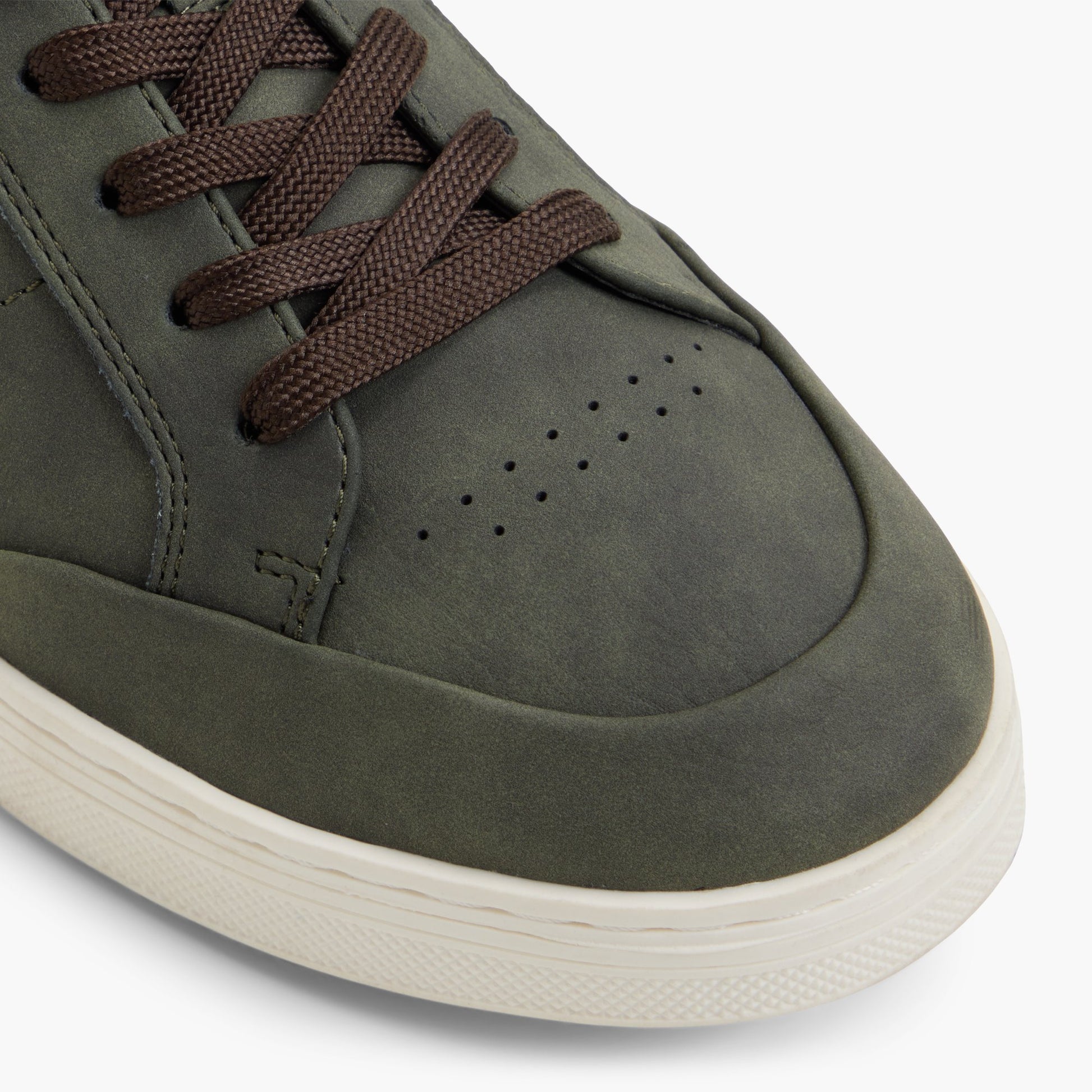 Test FR:Close-up of the Khaki Dunkirk Chaussures à lacets