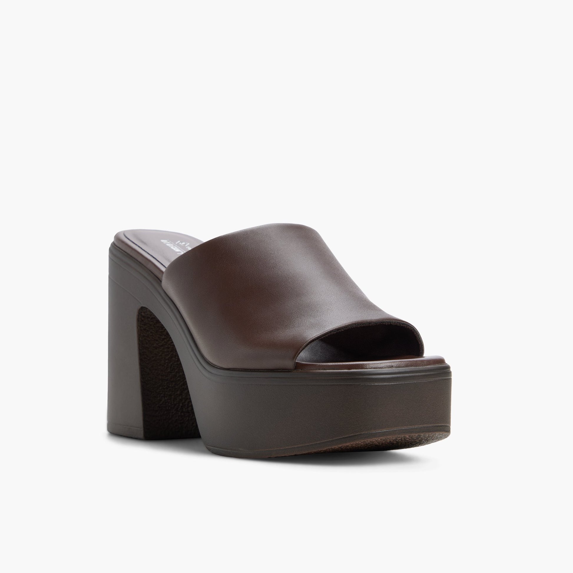 Test FR:Three-quarter angle of Brun foncé Palomia Sandales mules à plateforme's front side