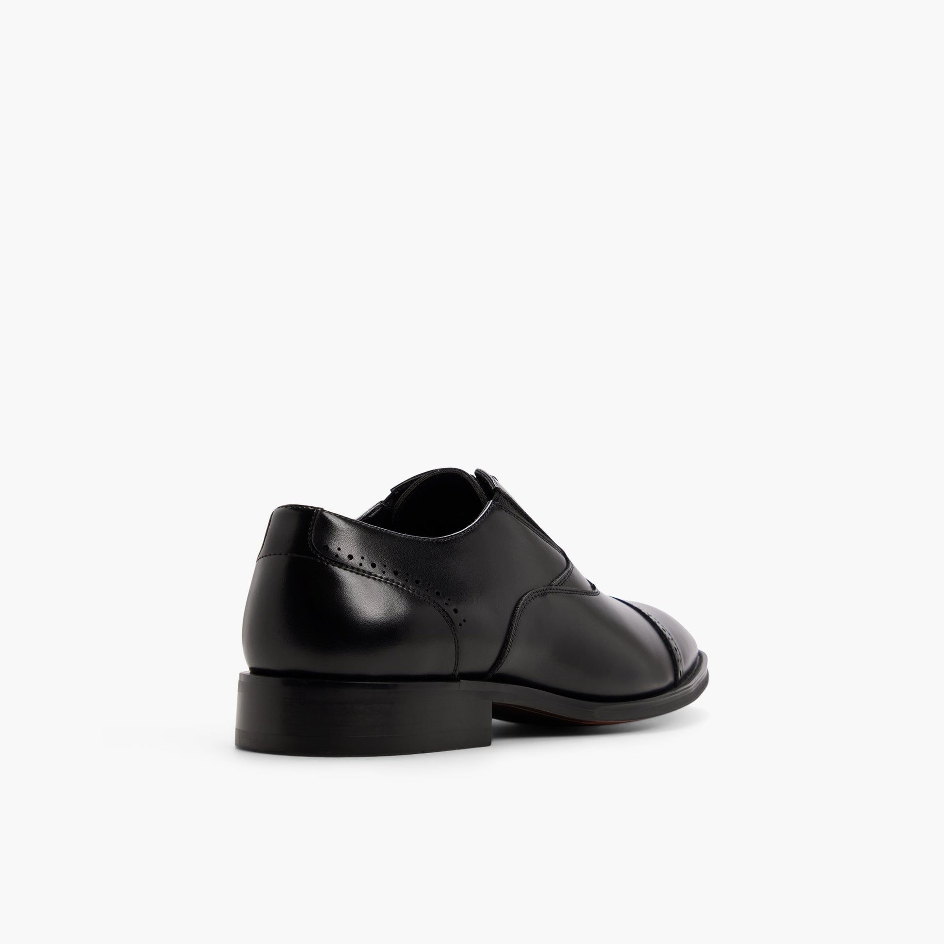 Three-quarter angle of Black Stonewell Oxford Shoes's back side