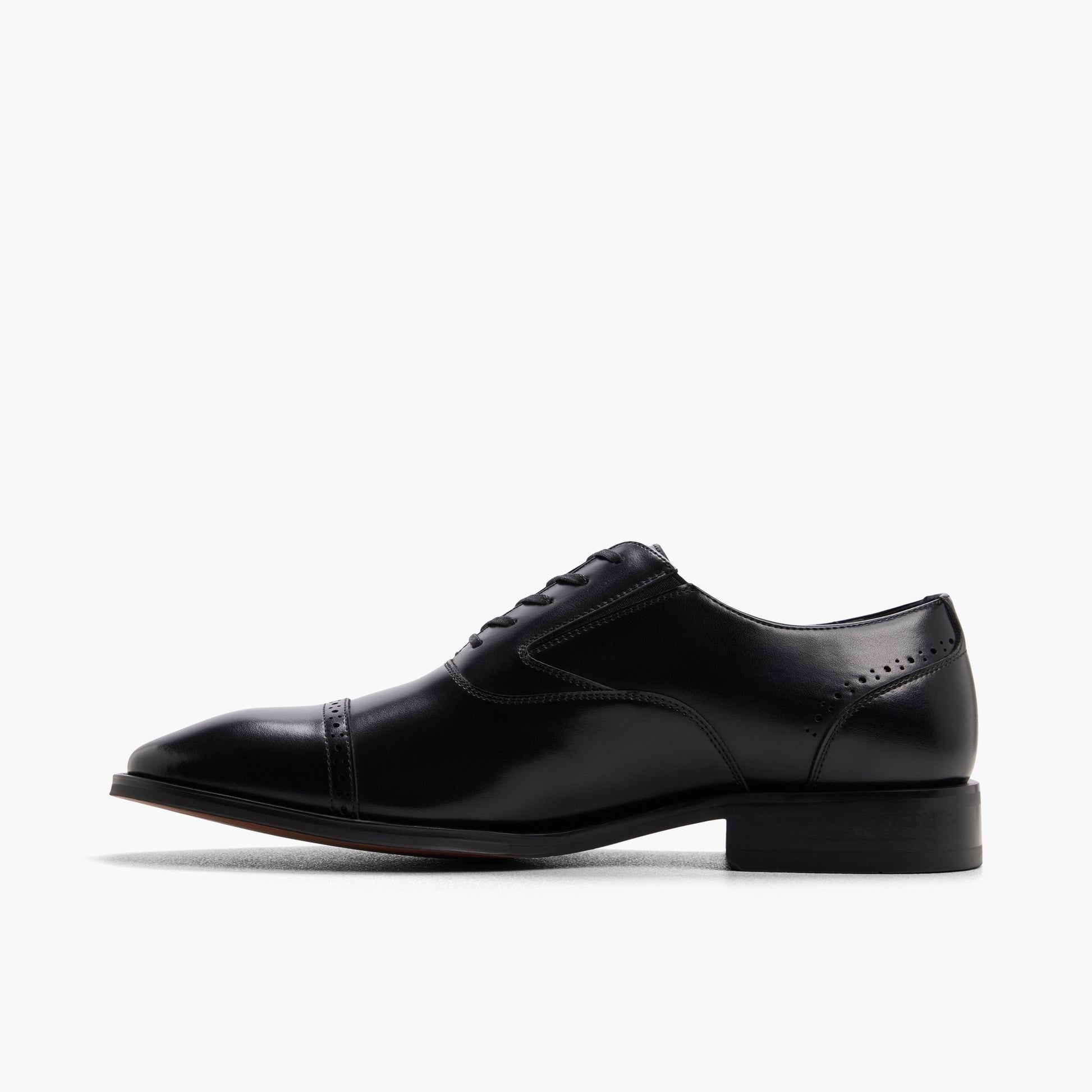 Side view of Black Stonewell Oxford Shoes
