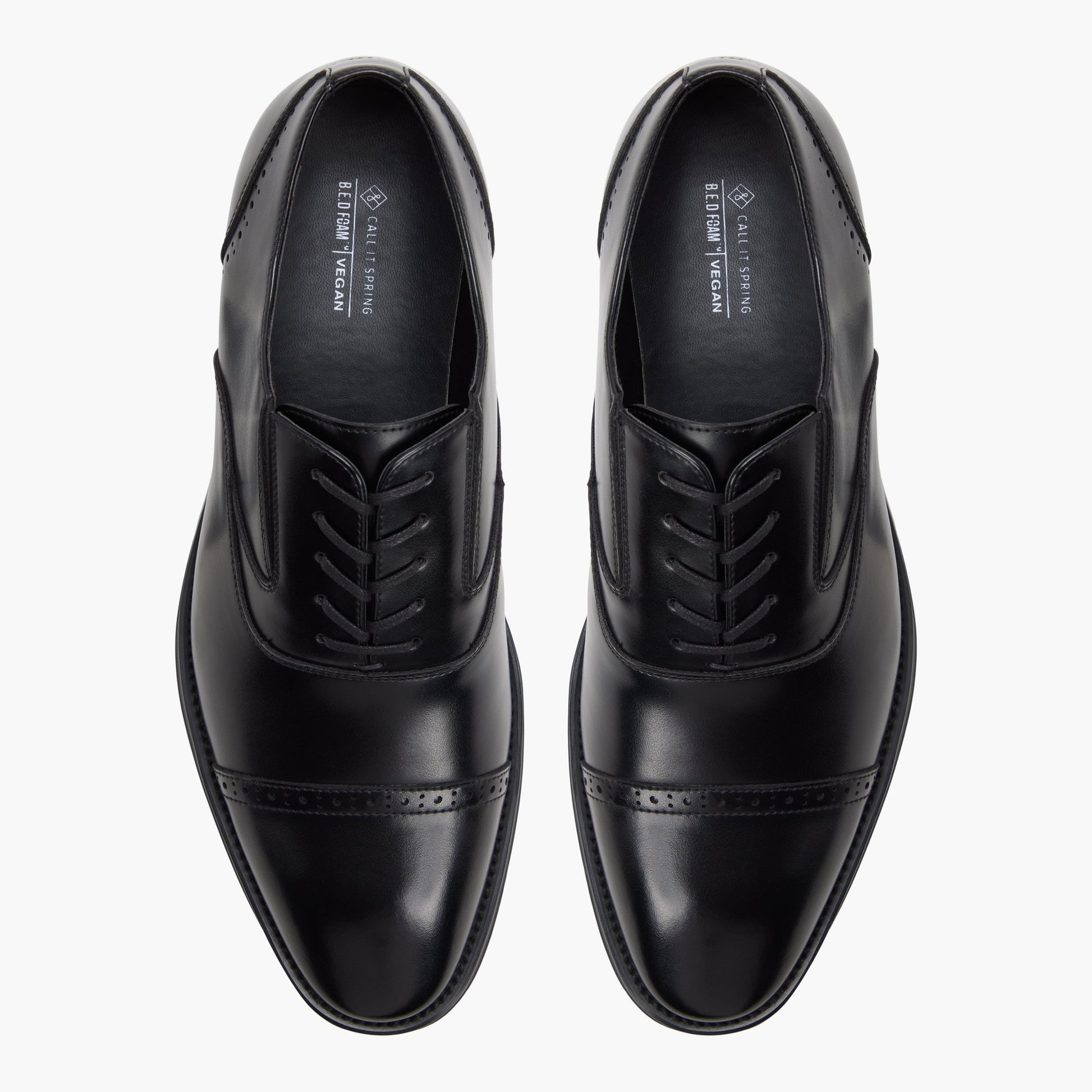 Top-down view of the Black Stonewell Oxford Shoes