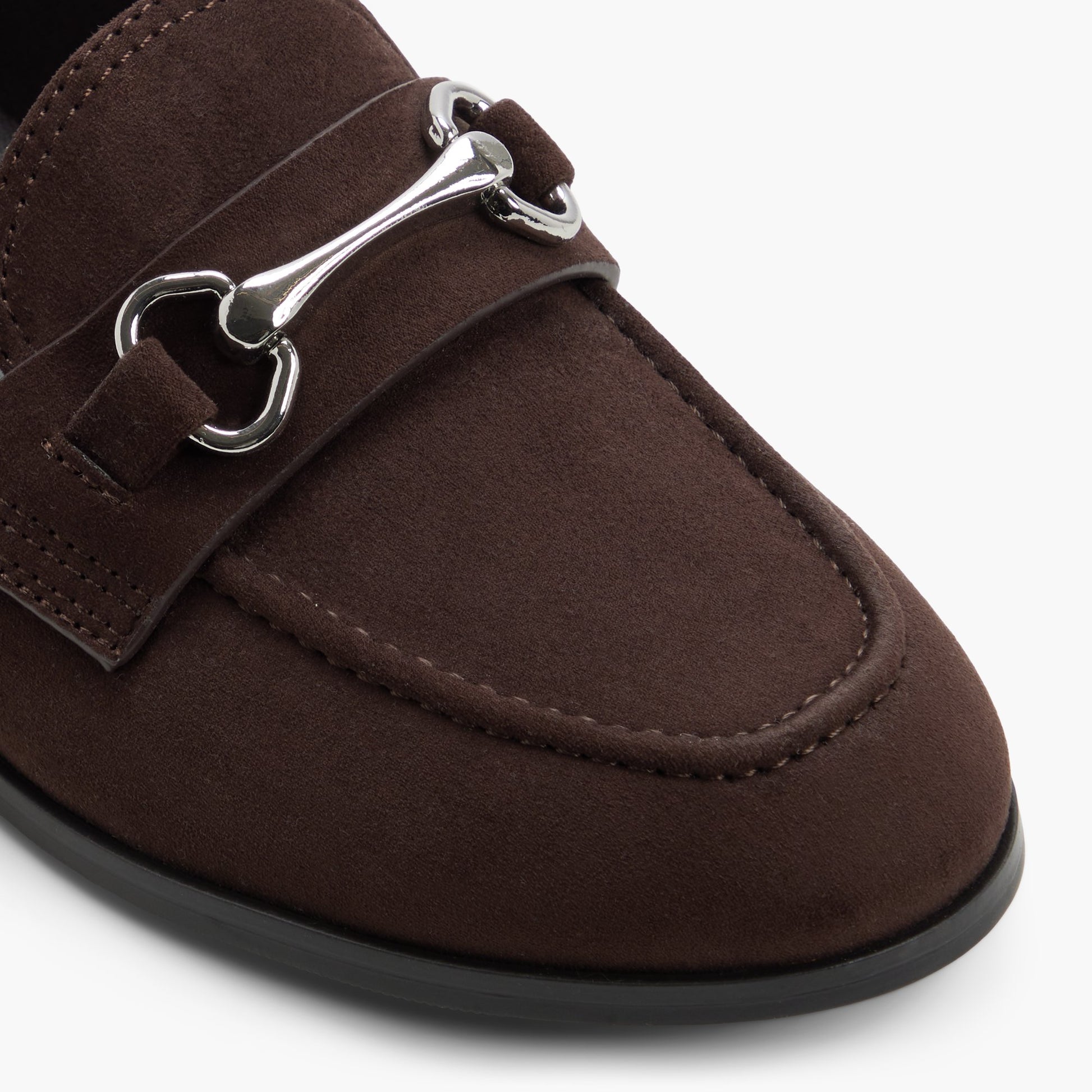 Close-up of the Dark brown Proper Loafers