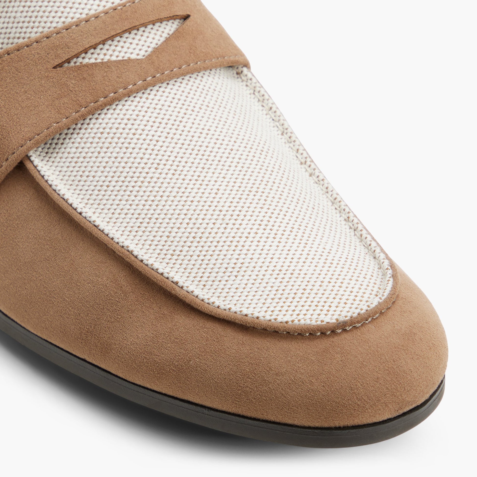 Close-up of the Taupe Lavenza
