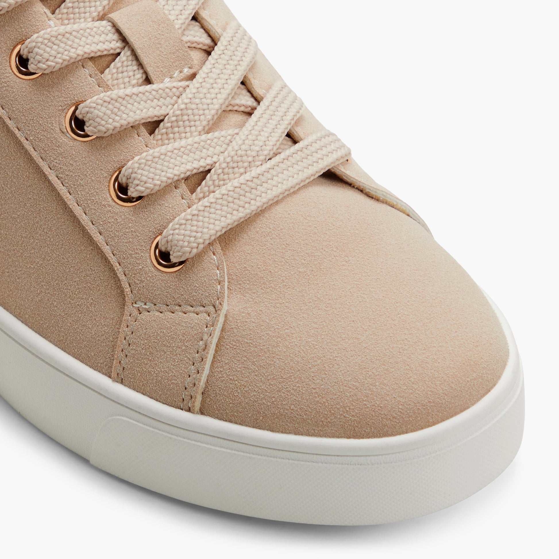 Test FR:Close-up of the Rose clair Tarynn Sneakers