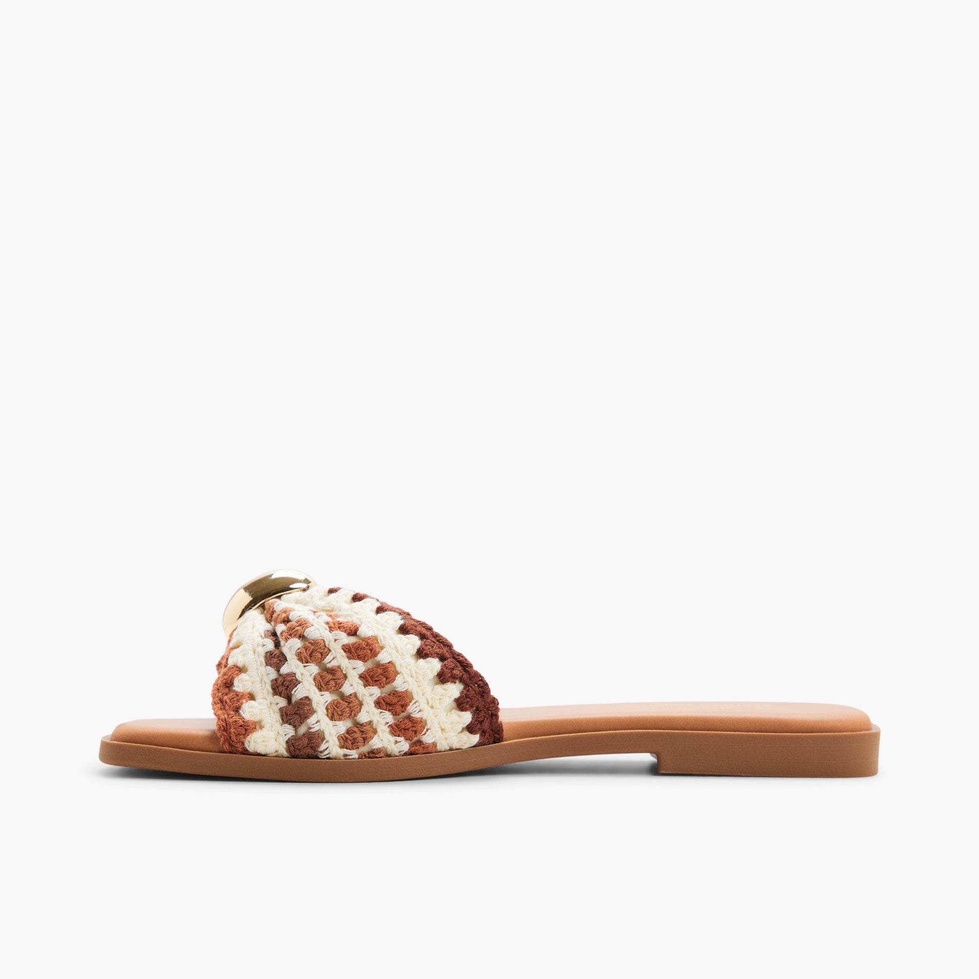 Test FR:Side view of Moyen beige Cammiee