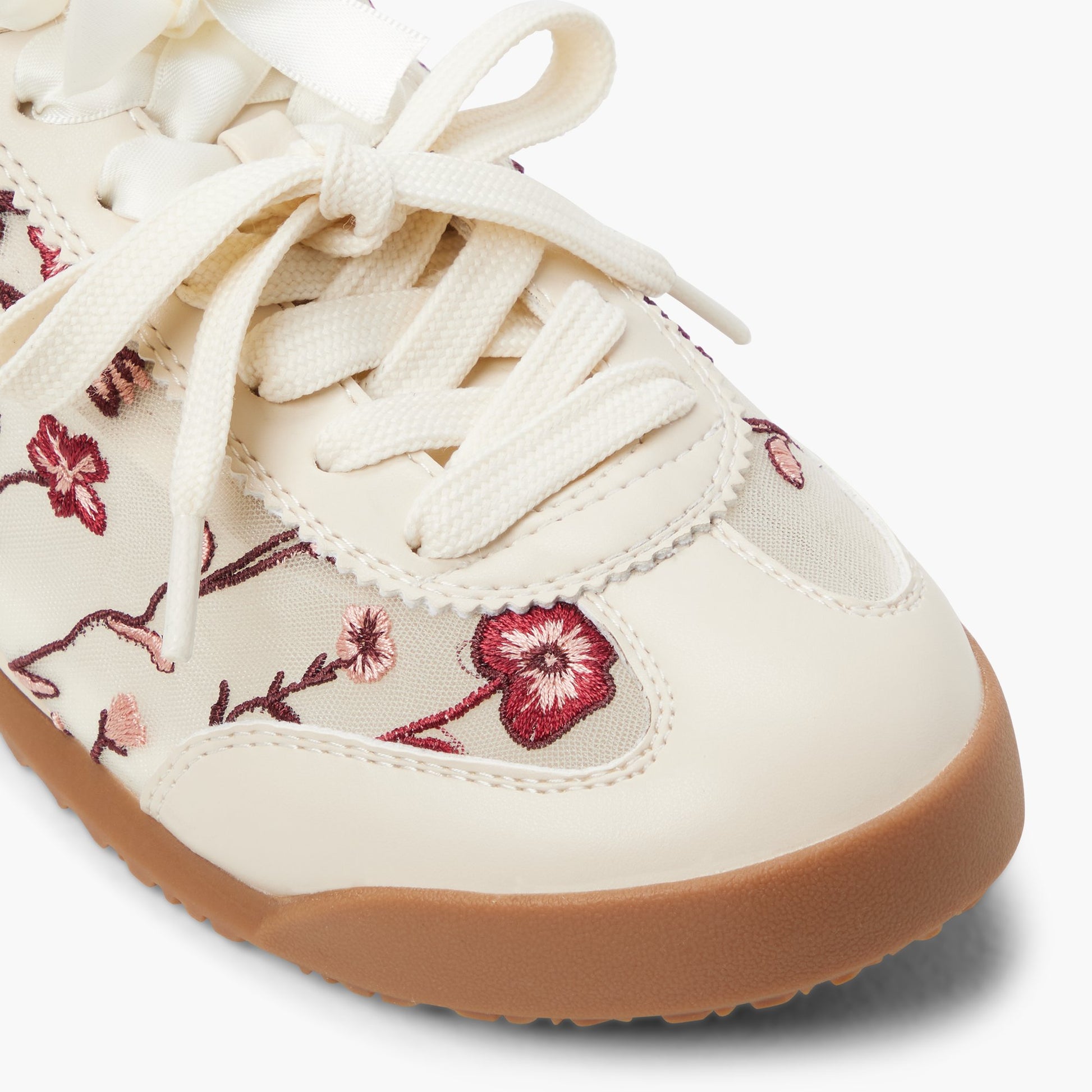 Close-up of the Other beige Beaa Low-top Sneakers