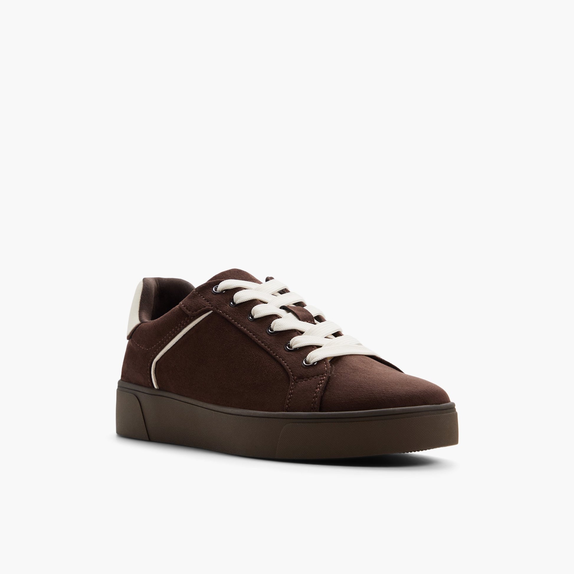 Test FR:Three-quarter angle of Brun foncé Tarynn Sneakers's front side