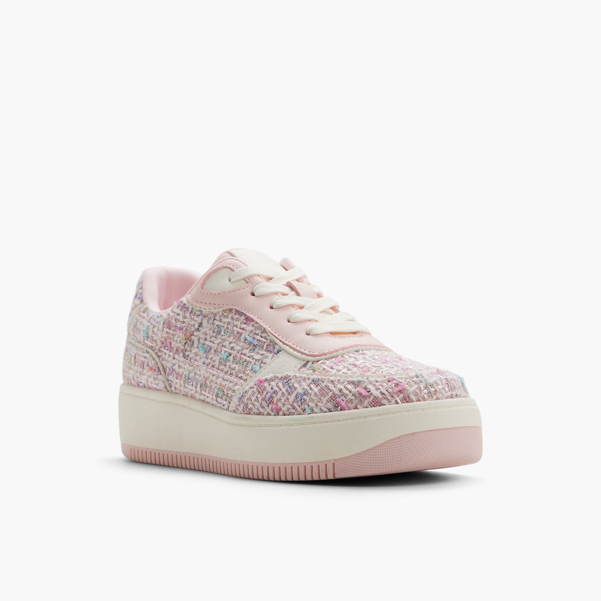 Test FR:Three-quarter angle of Autre rose Freshy Sneakers's front side