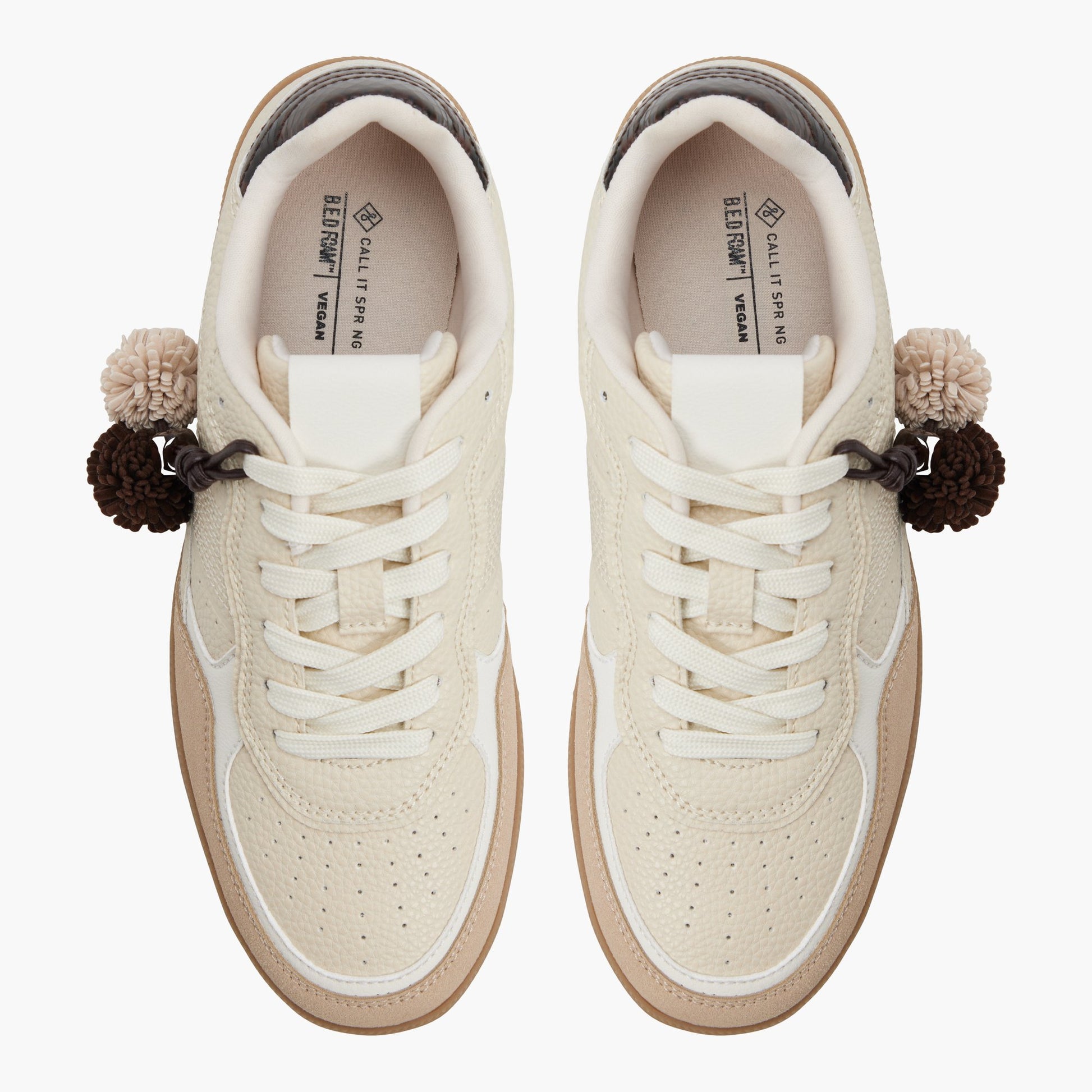 Vue de dessus de la Beige Ezme Sneakers