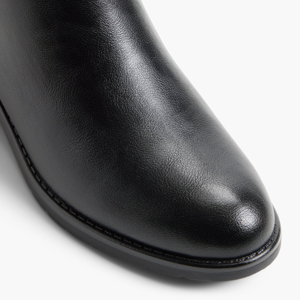 Gros plan de la Noir Elodyy Bottes hautes