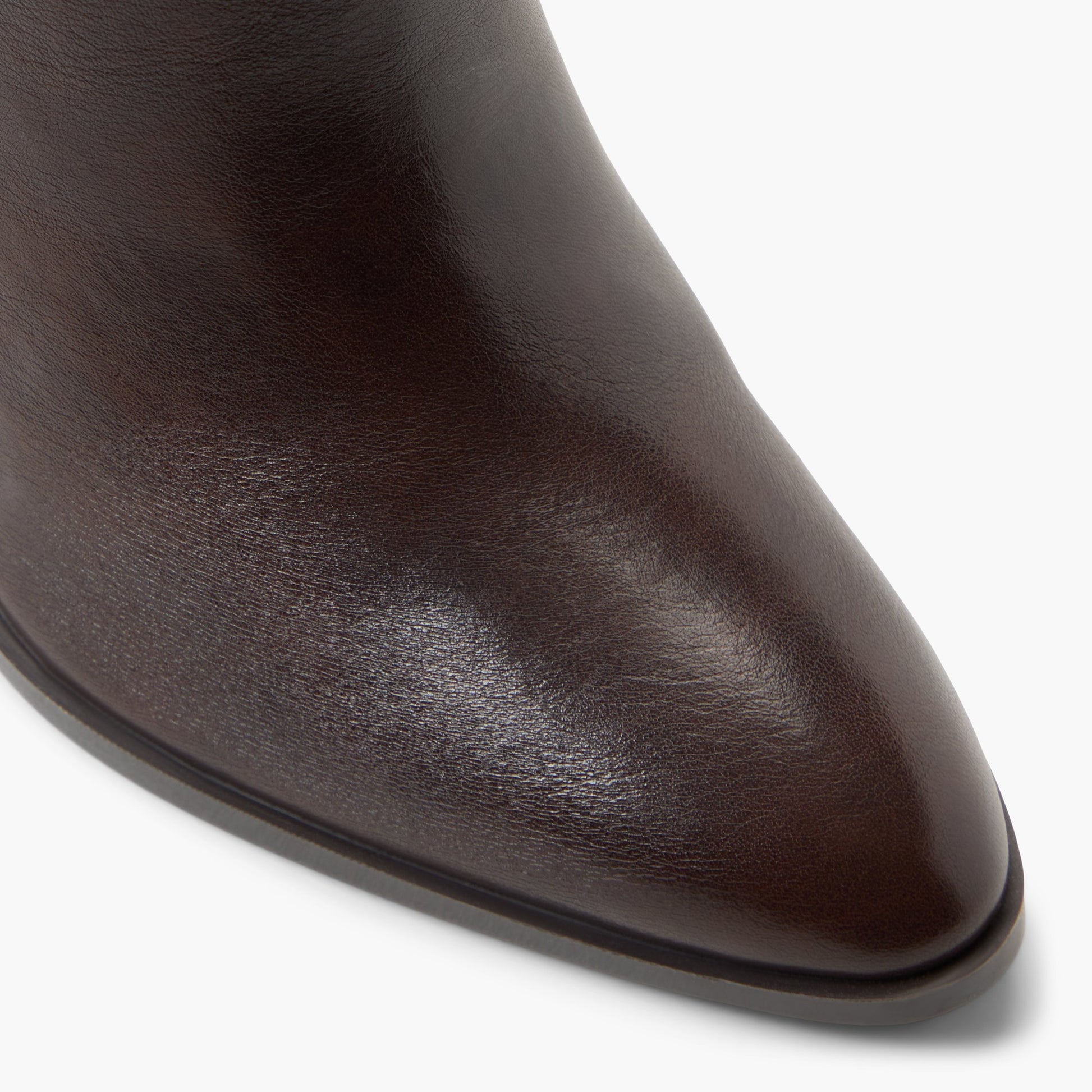 Close-up of the Dark brown Elixa Ankle Boots