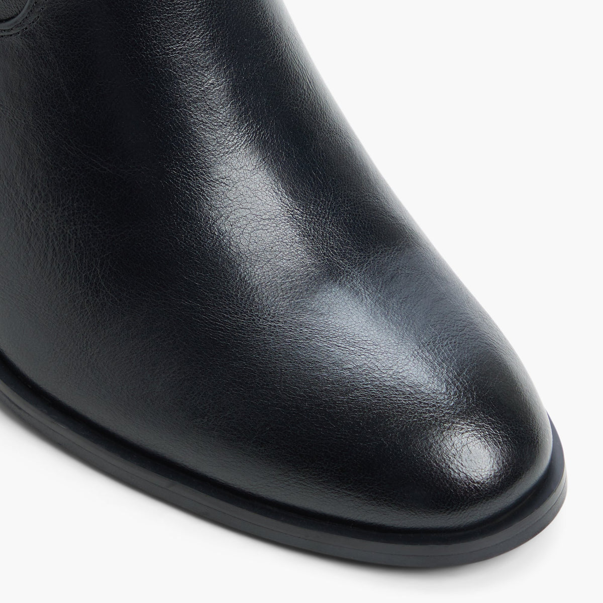 Close-up of the Black Velda Chelsea Boots