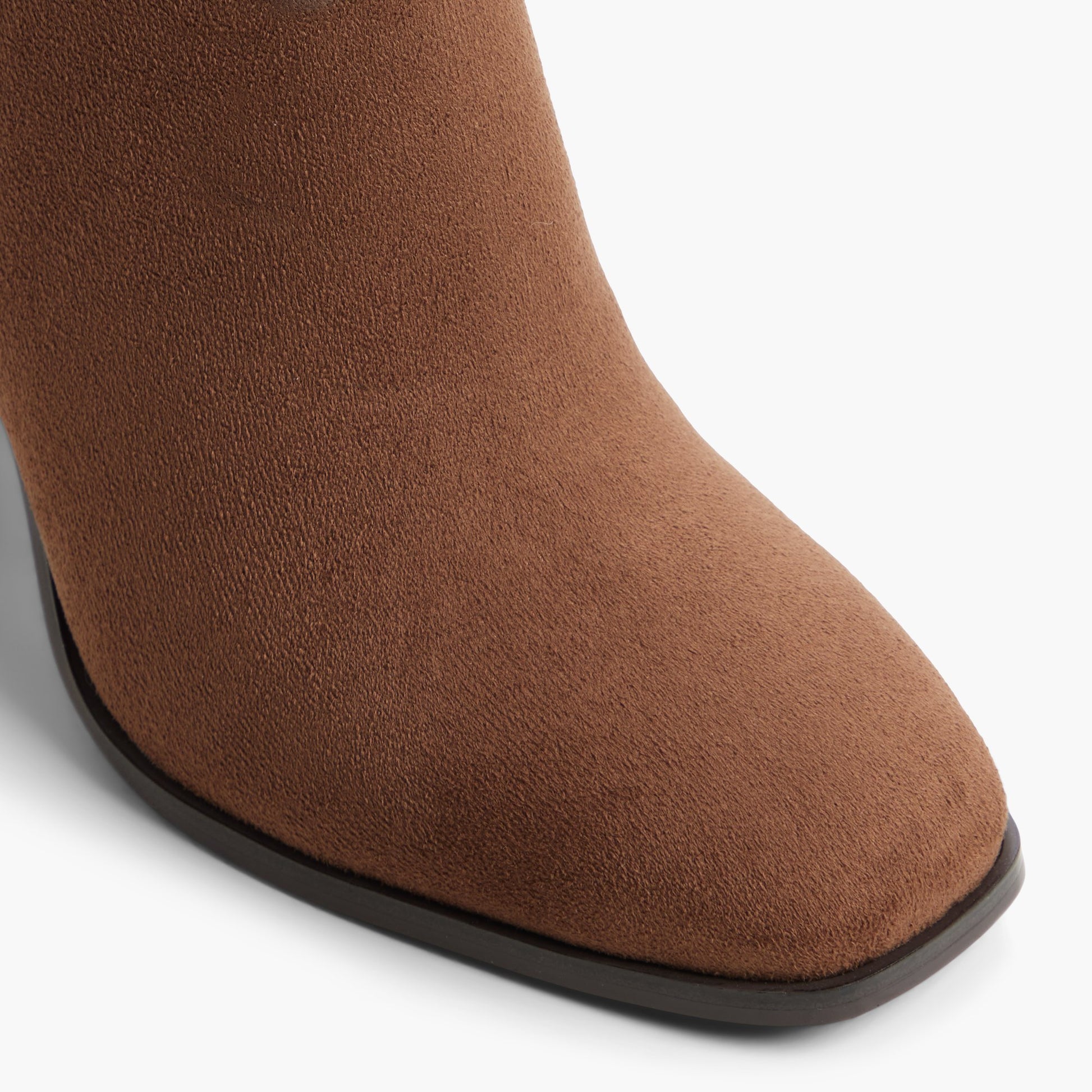 Gros plan de la Moyen brun Siira Bottes hautes