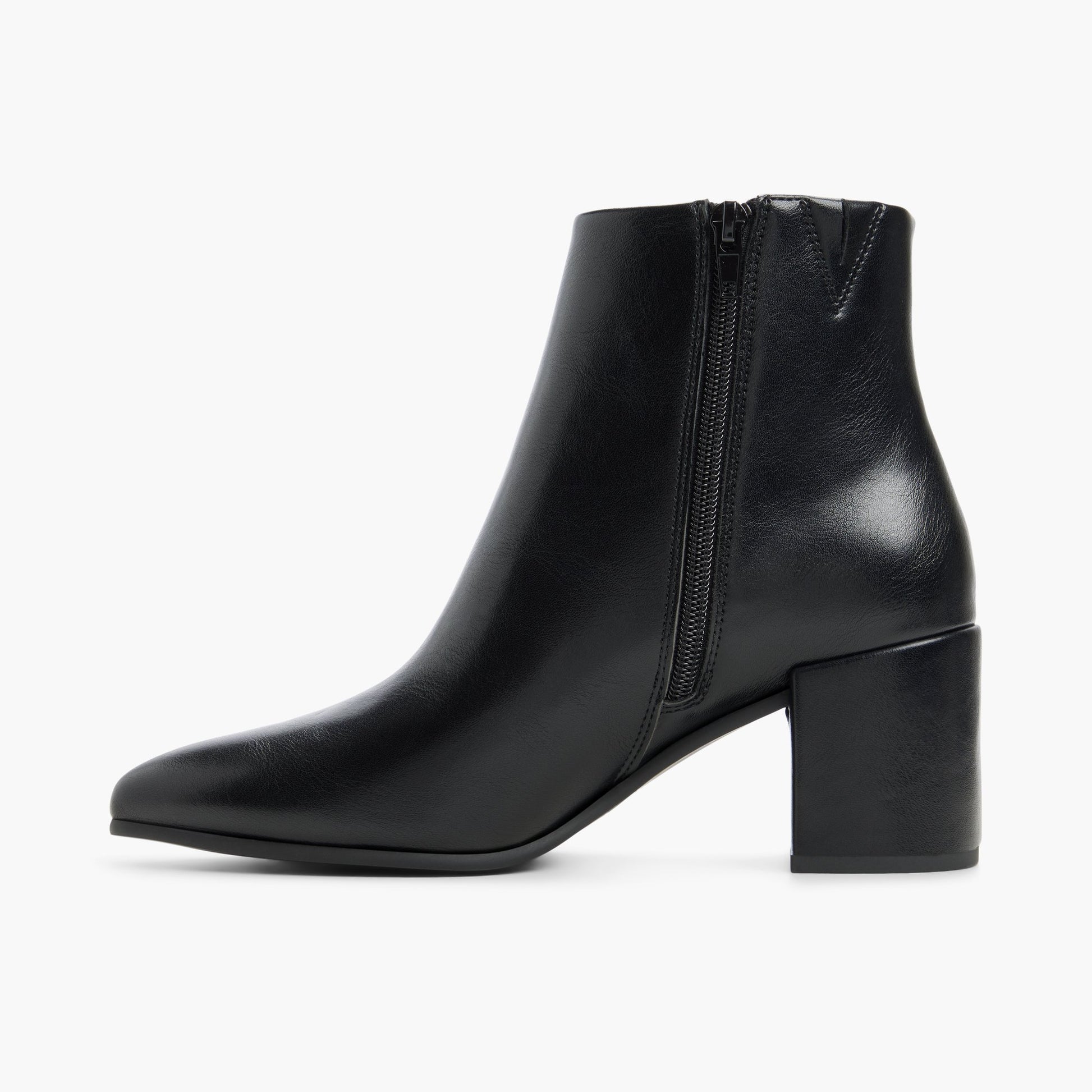Vue latérale de Noir Avela Bottillons
