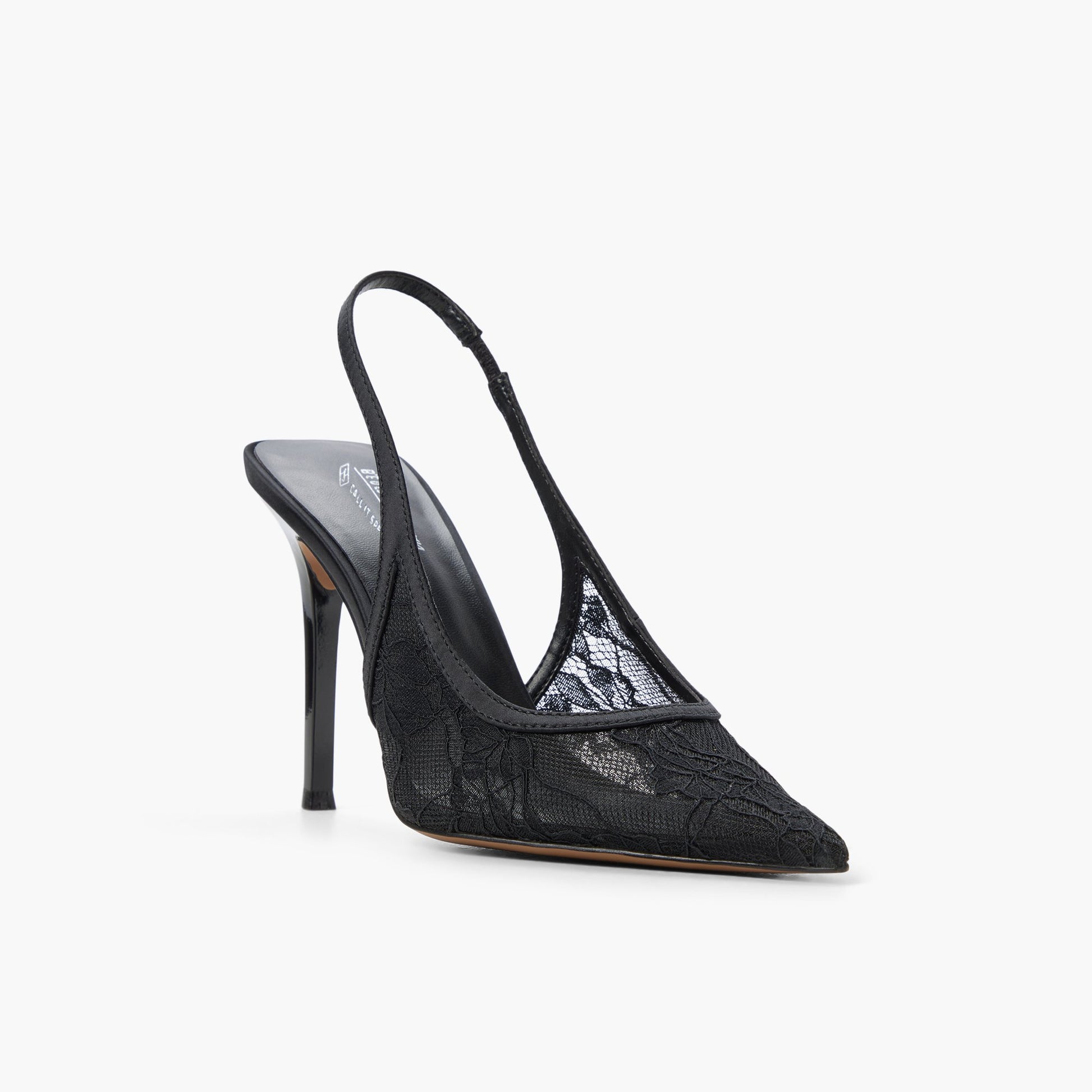 Three-quarter angle of Black Daniellaa 's front side