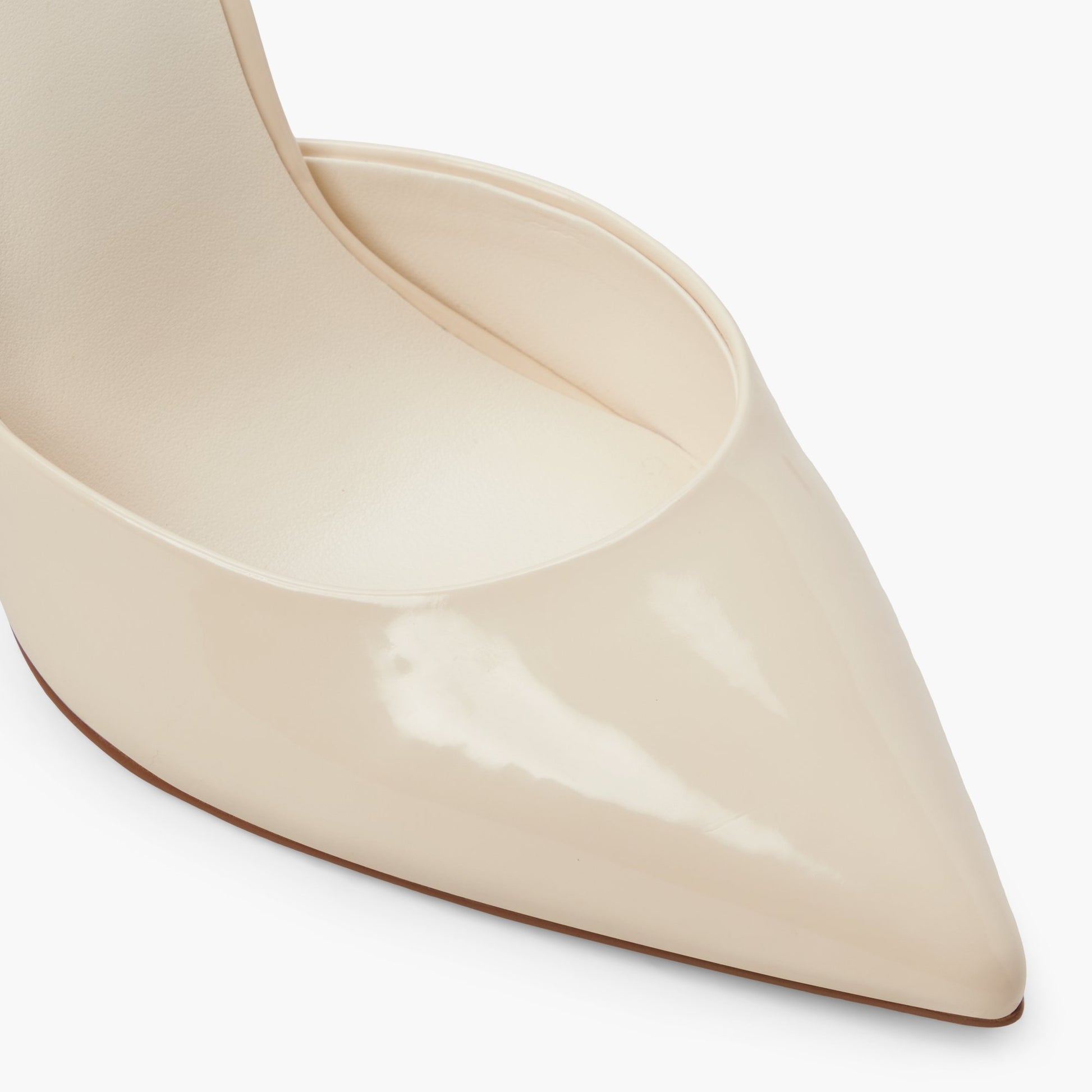 Close-up of the Cream Surii