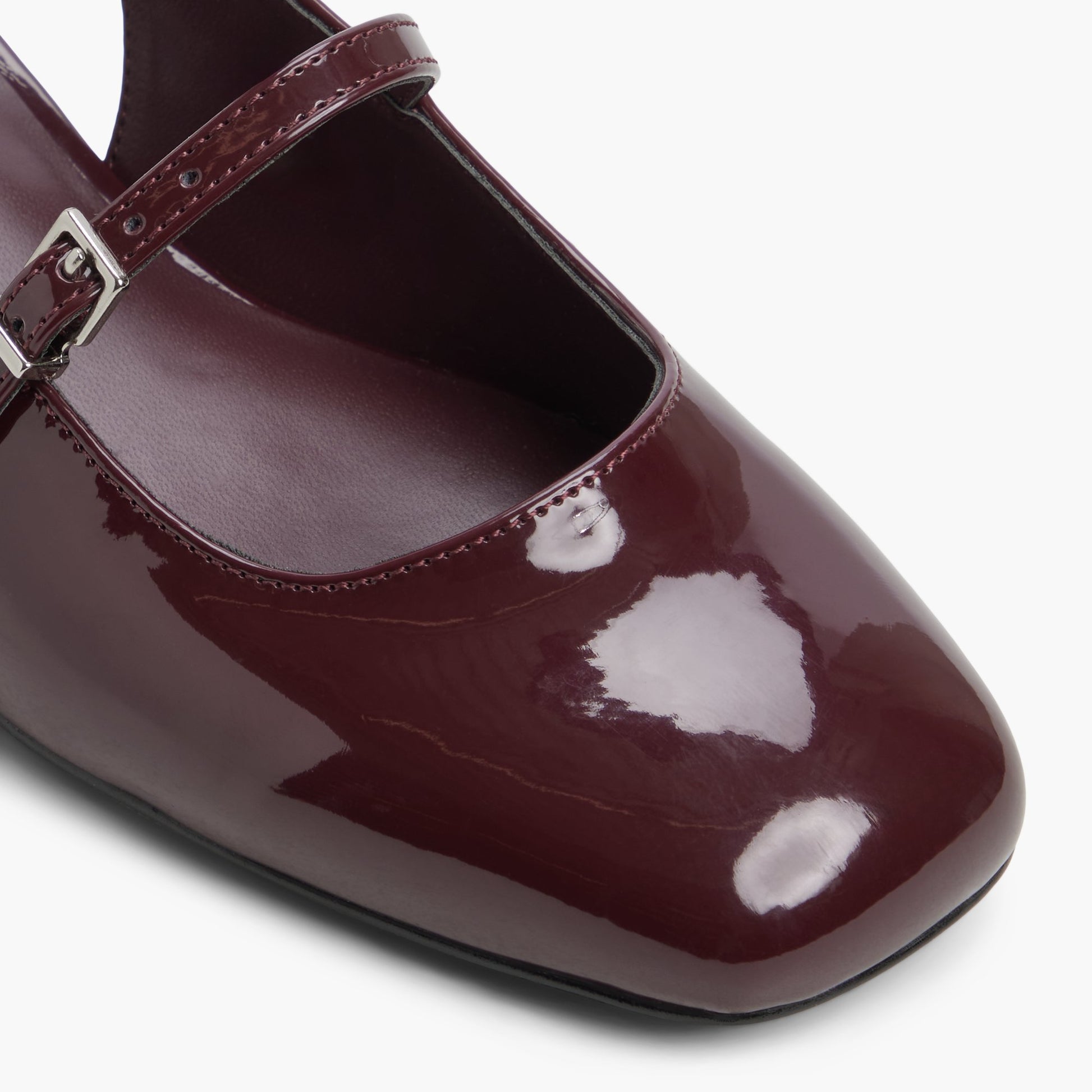 Close-up of the Bordo Viviianna Slingback Mary Janes