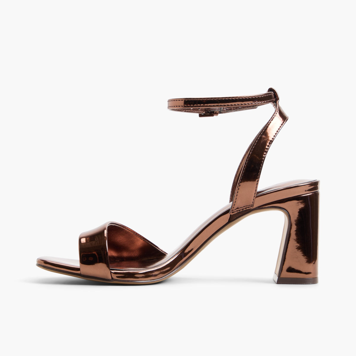 Vue latérale de Bronze Ellana Sandales à talons