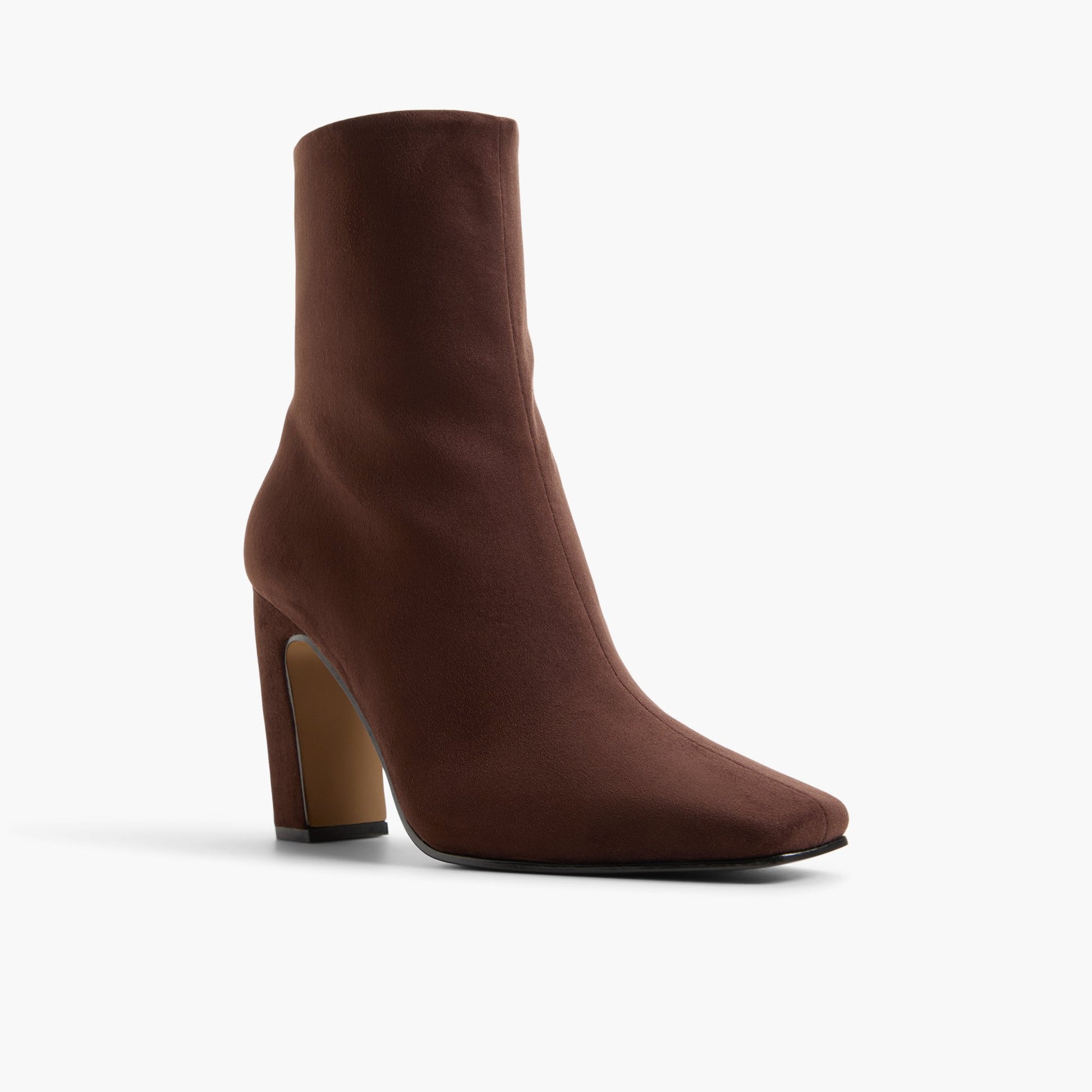Three-quarter angle of Dark brown Myaa 's front side