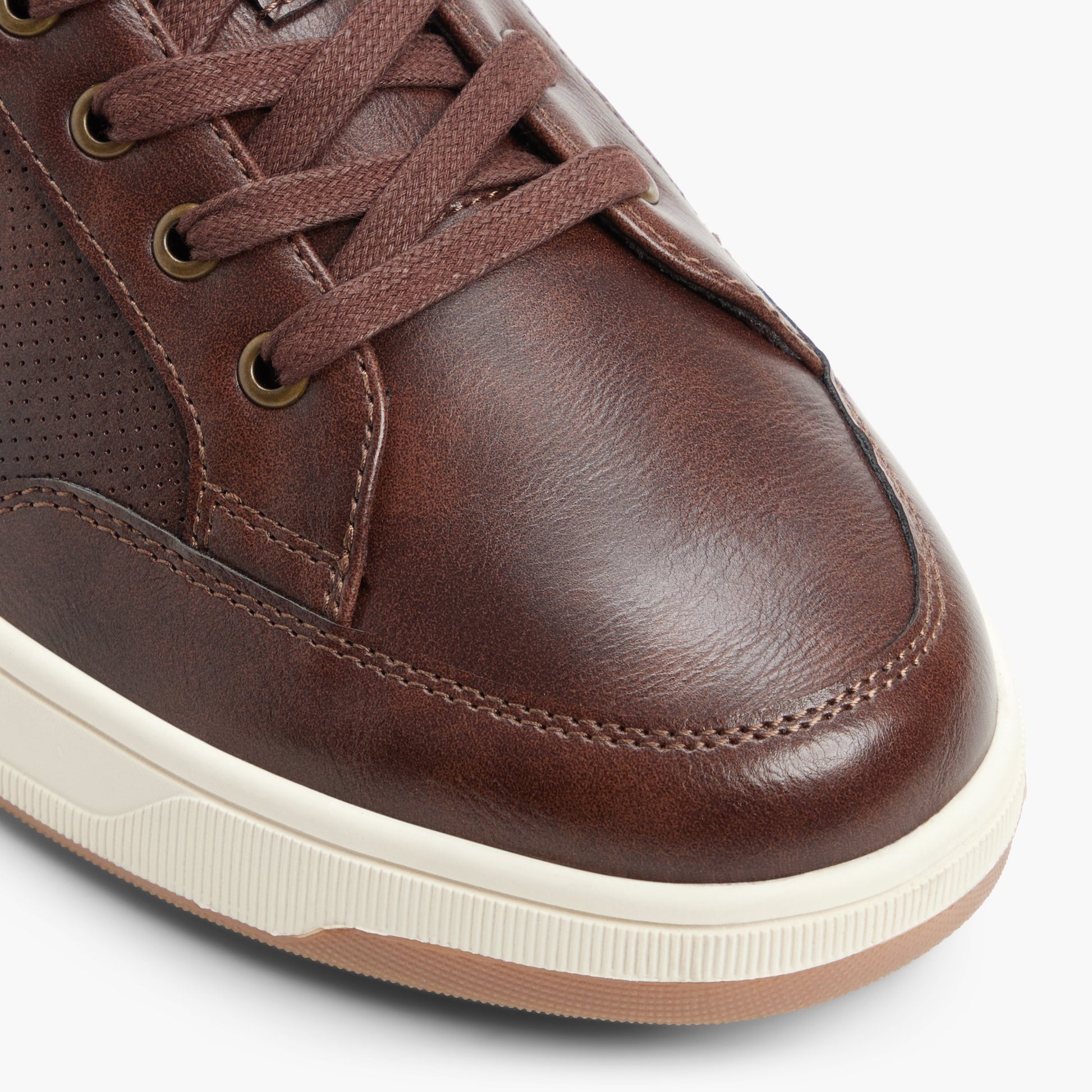Gros plan de la Brun Booster Sneakers