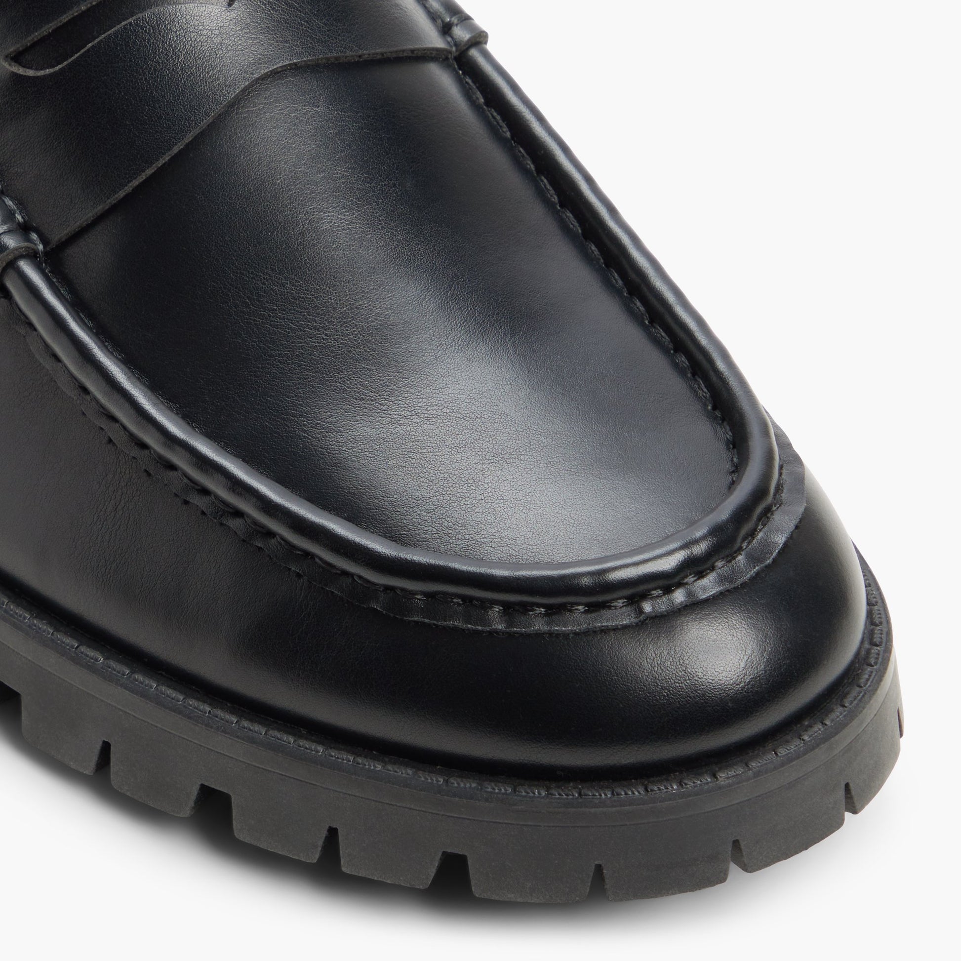 Close-up of the Black Bellridge Loafers