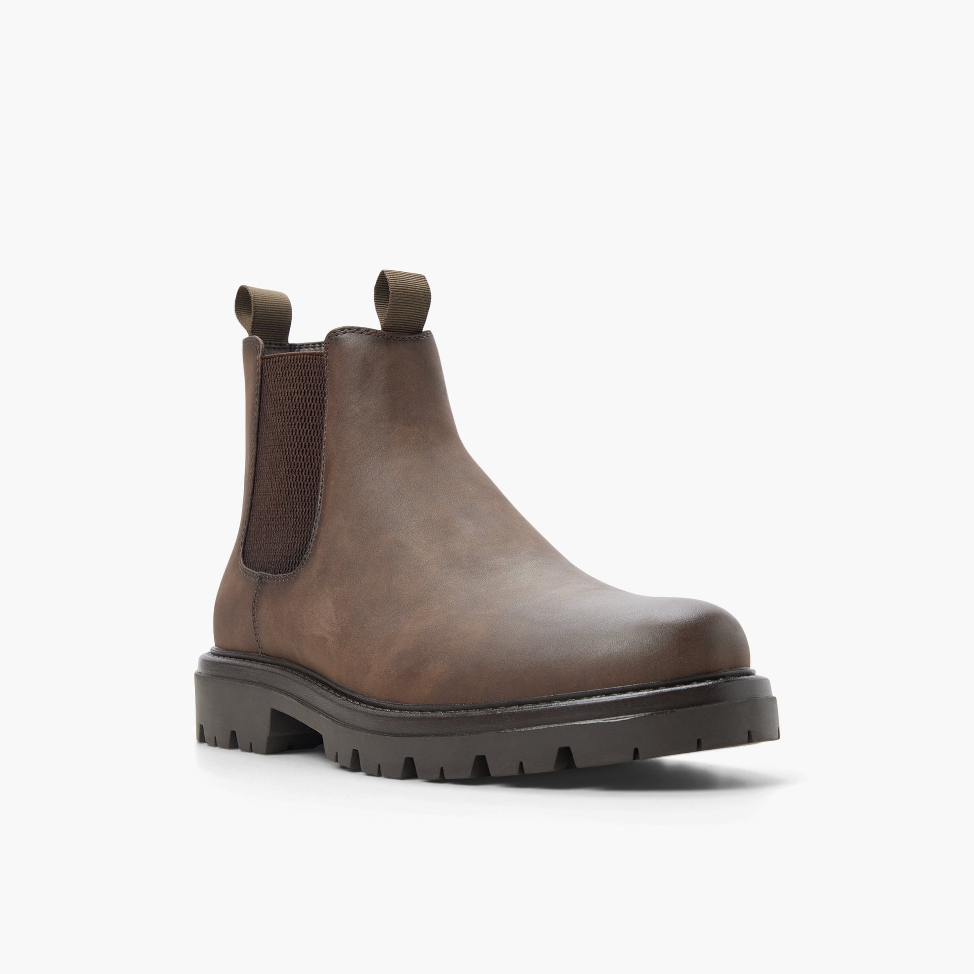 Angle de trois quarts de la face avant de Brun Defender Bottes Chelsea