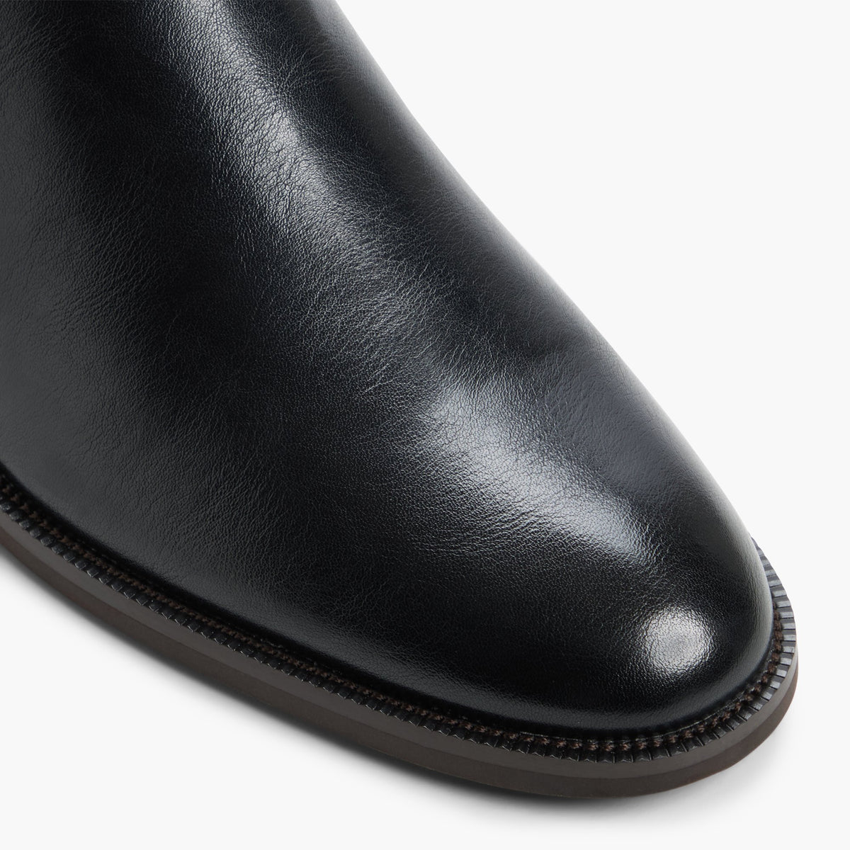 Gros plan de la Noir Shifter Bottillons Chelsea