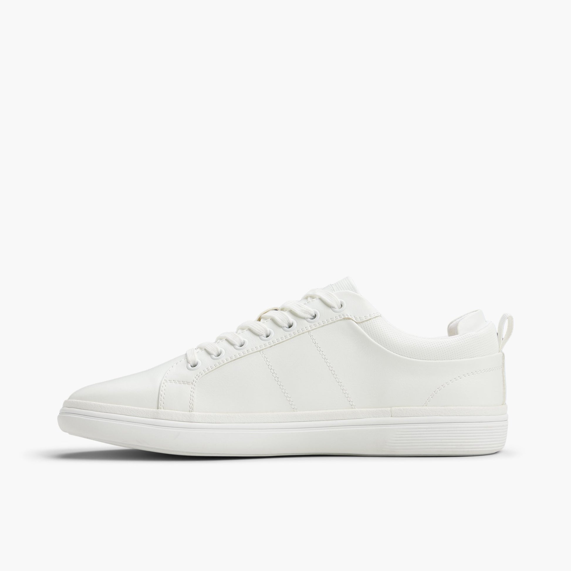 Side view of White Tilden